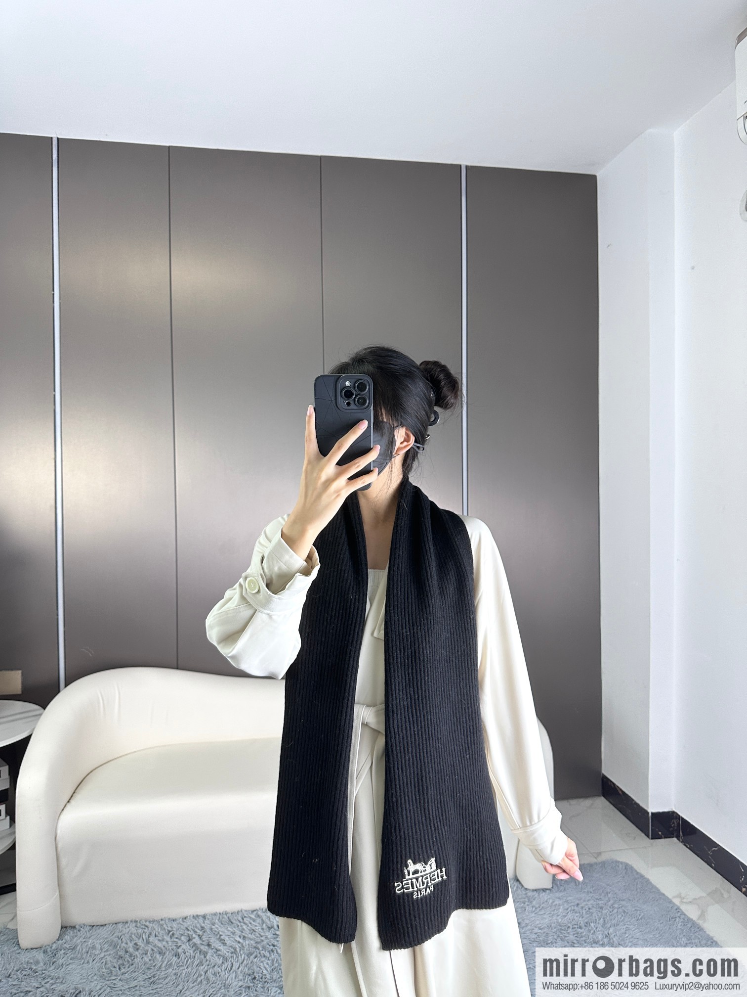 Hermès 2023 official website latest men's and women's knitted scarves