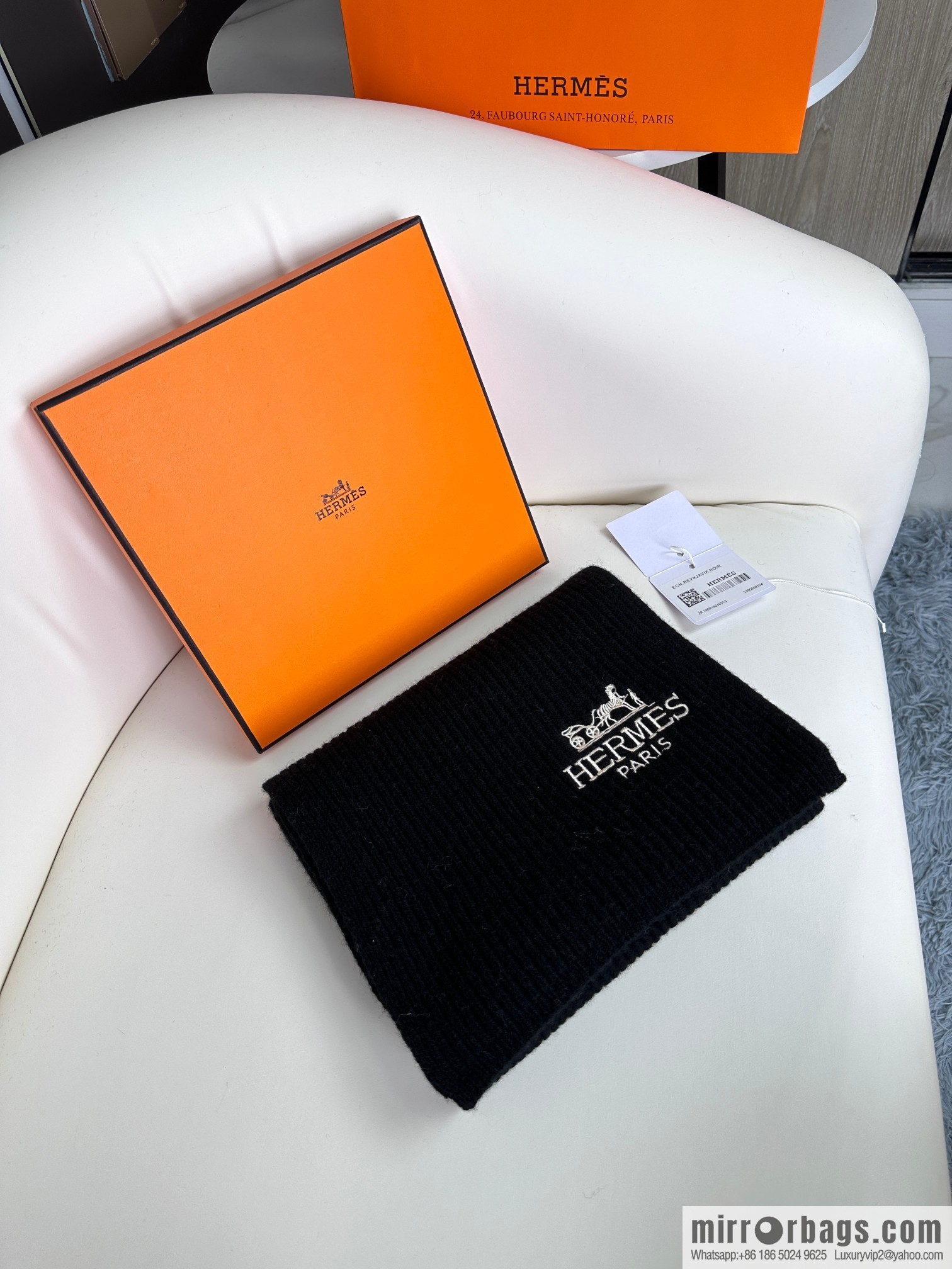 Hermès 2023 official website latest men's and women's knitted scarves