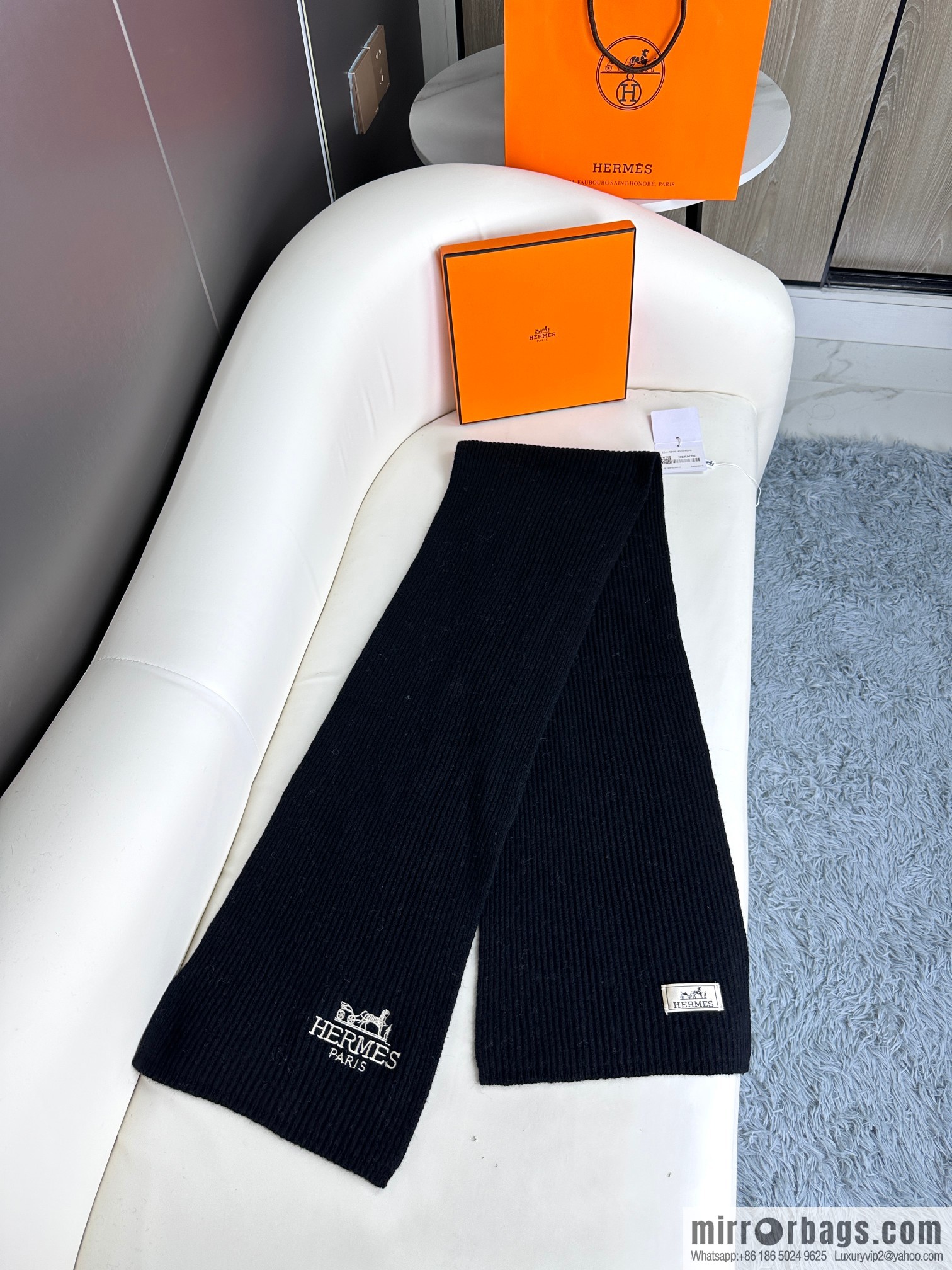 Hermès 2023 official website latest men's and women's knitted scarves