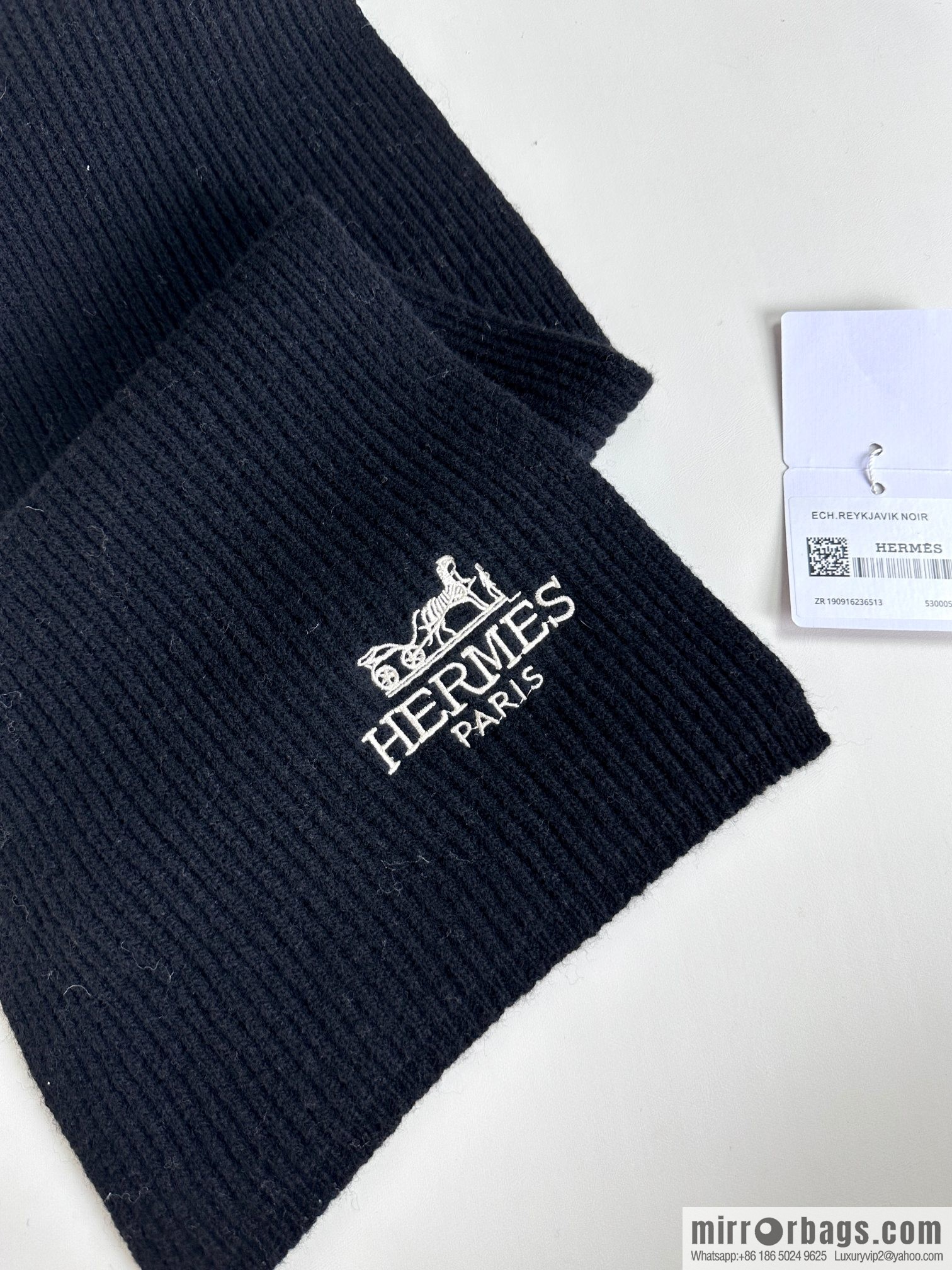 Hermès 2023 official website latest men's and women's knitted scarves