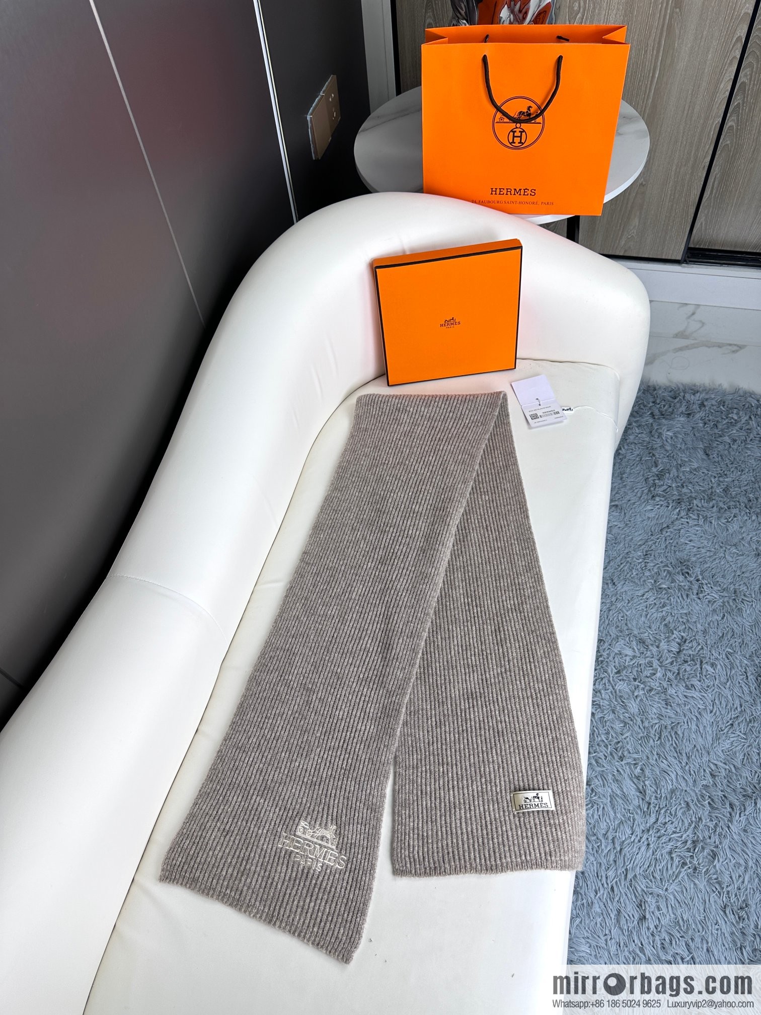 Hermès 2023 official website latest men's and women's knitted scarves