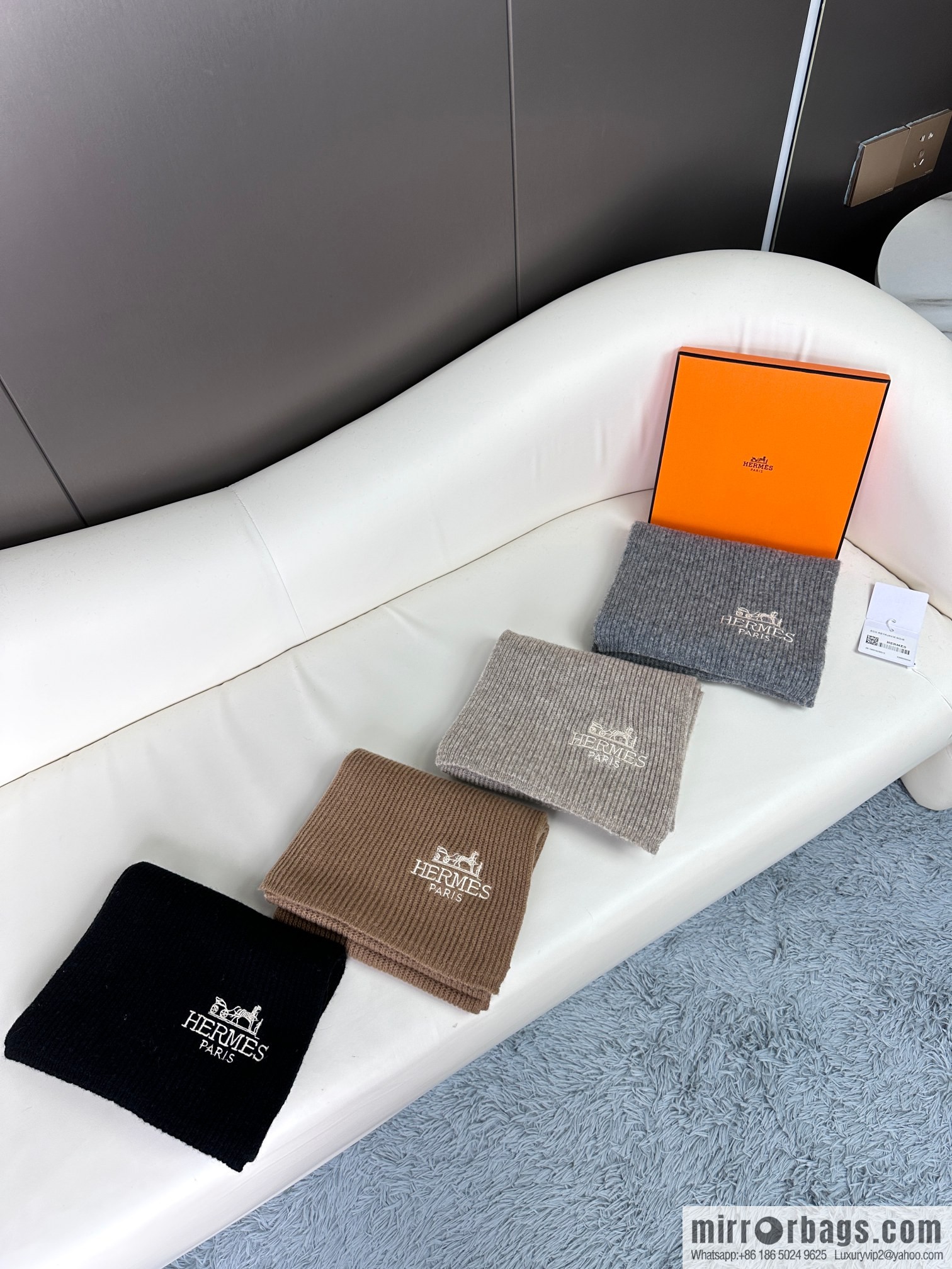 Hermès 2023 official website latest men's and women's knitted scarves