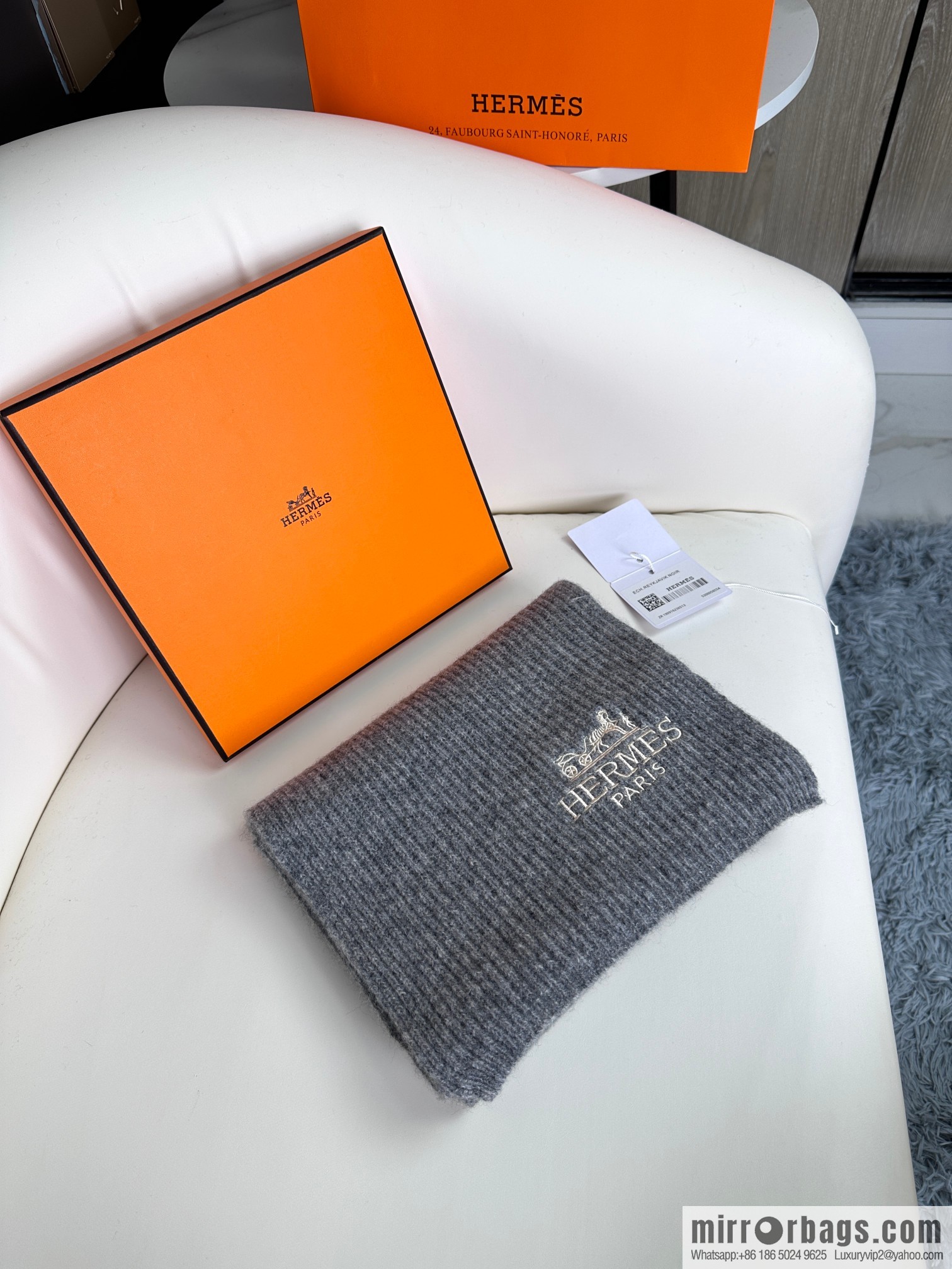 Hermès 2023 official website latest men's and women's knitted scarves