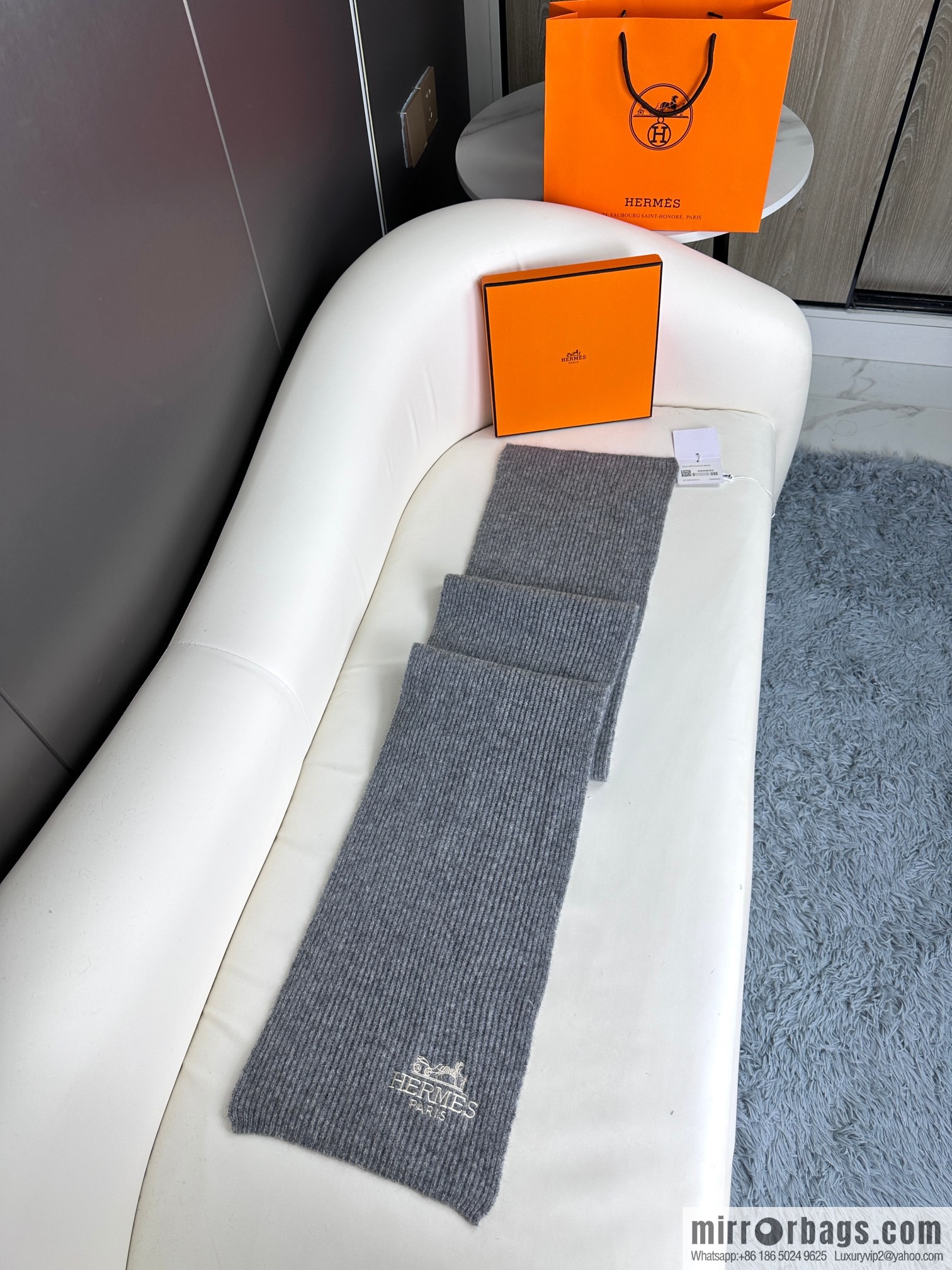 Hermès 2023 official website latest men's and women's knitted scarves