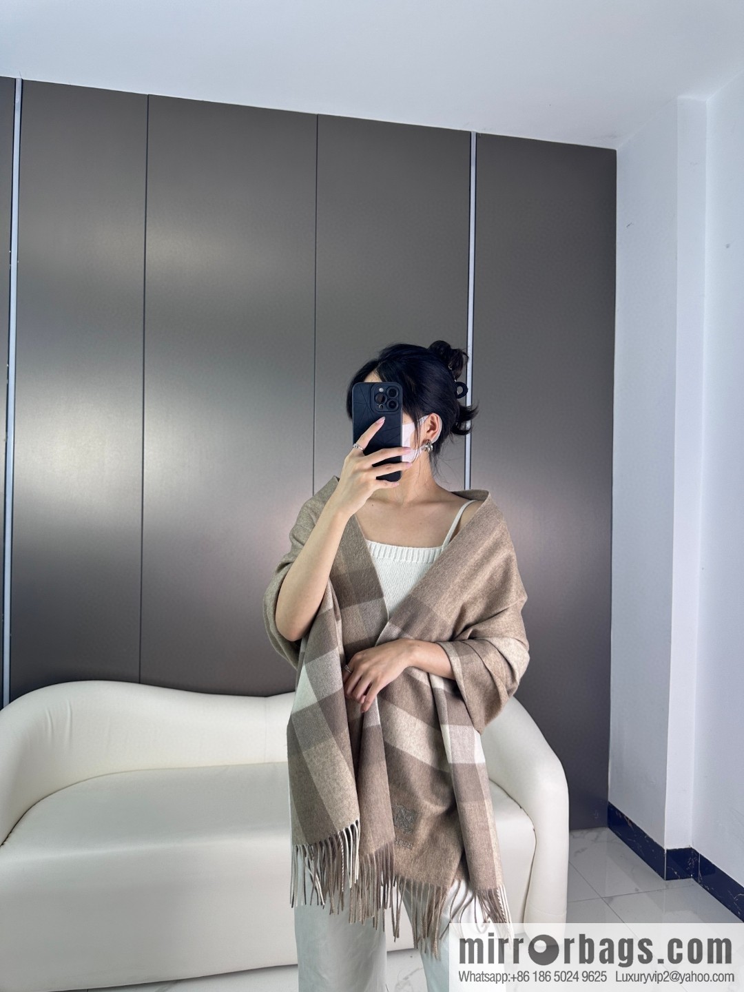 Burberry Burberry 2023 Counter Classic Horse 💗 Scarf Shawl