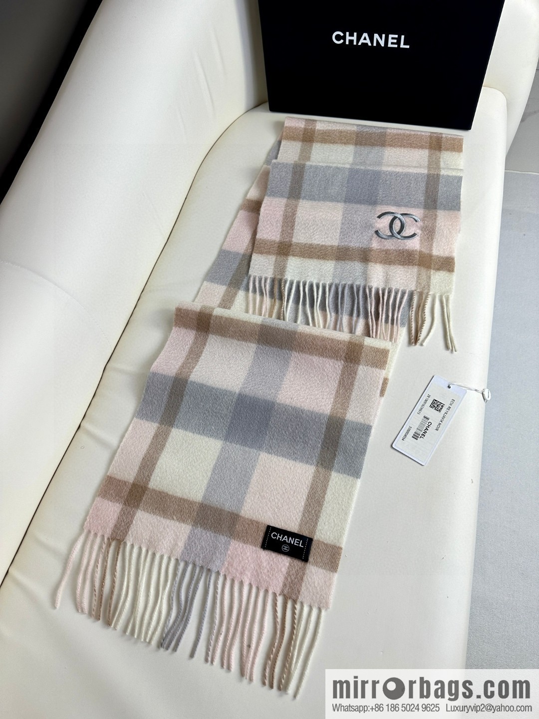 CHANEL cashmere water ripple small scarf