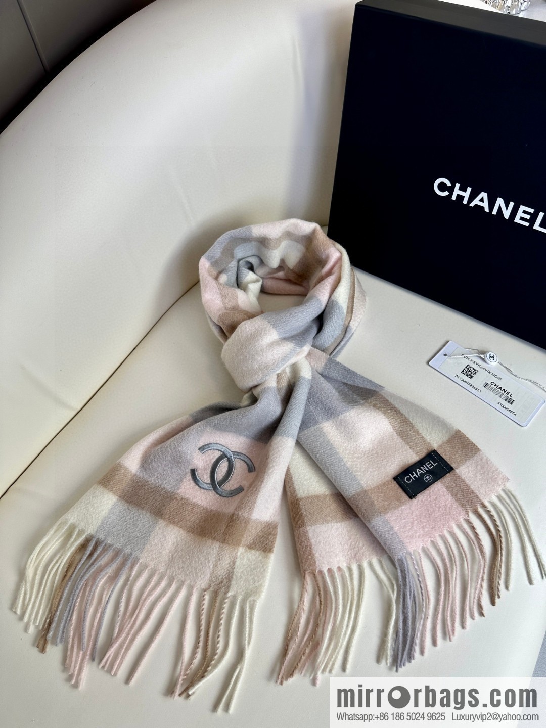 CHANEL cashmere water ripple small scarf