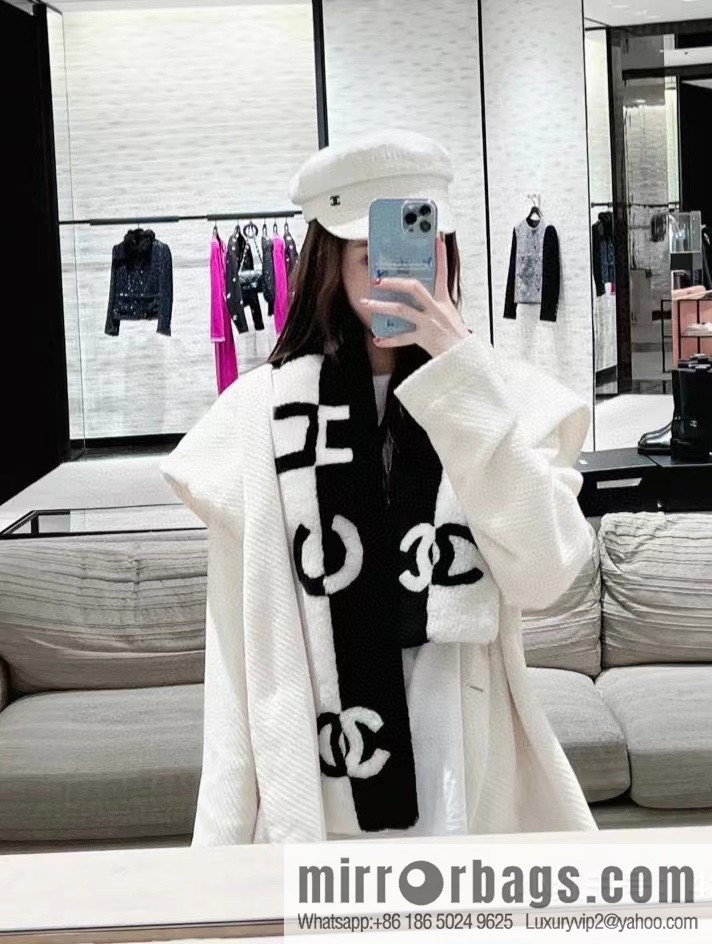 CHANEL new autumn and winter models, imported artificial fur and cashmere scarves and shawls