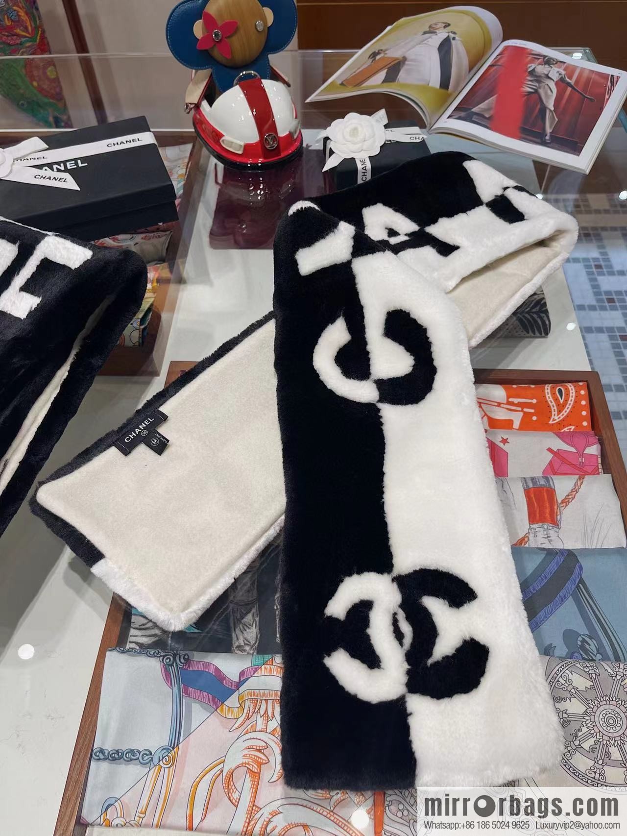 CHANEL new autumn and winter models, imported artificial fur and cashmere scarves and shawls