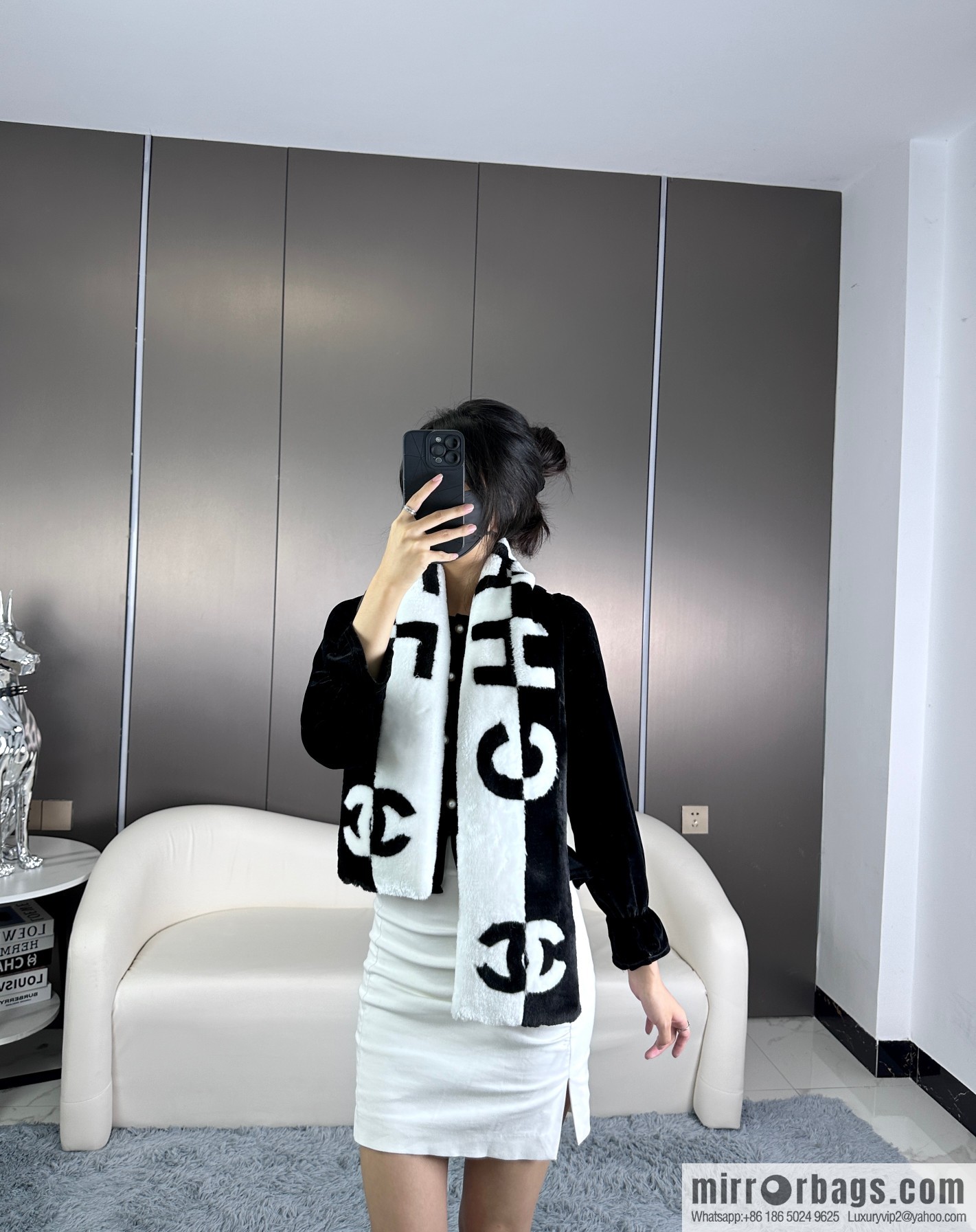 CHANEL new autumn and winter models, imported artificial fur and cashmere scarves and shawls
