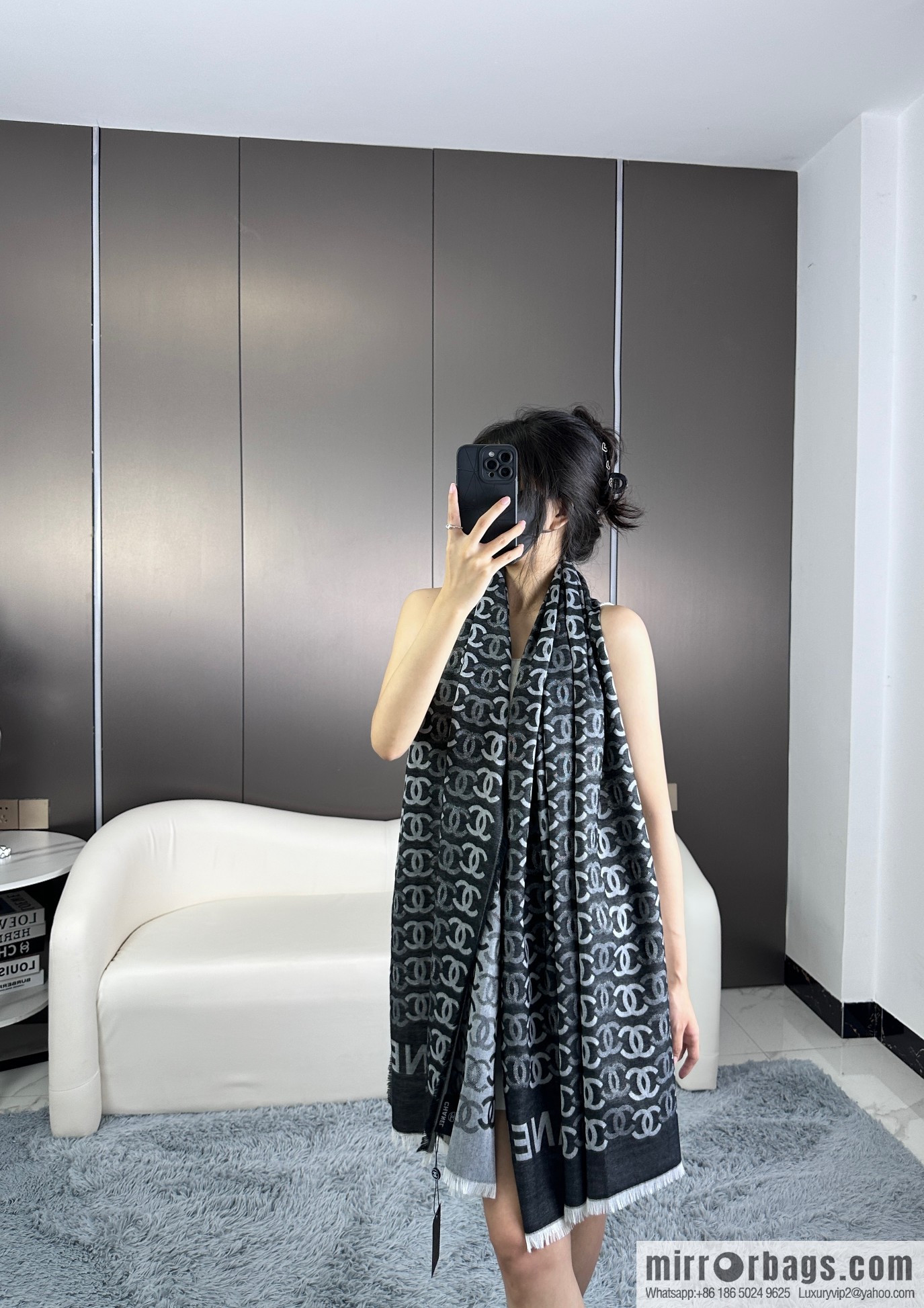 CHANEL double C letter logo shawl