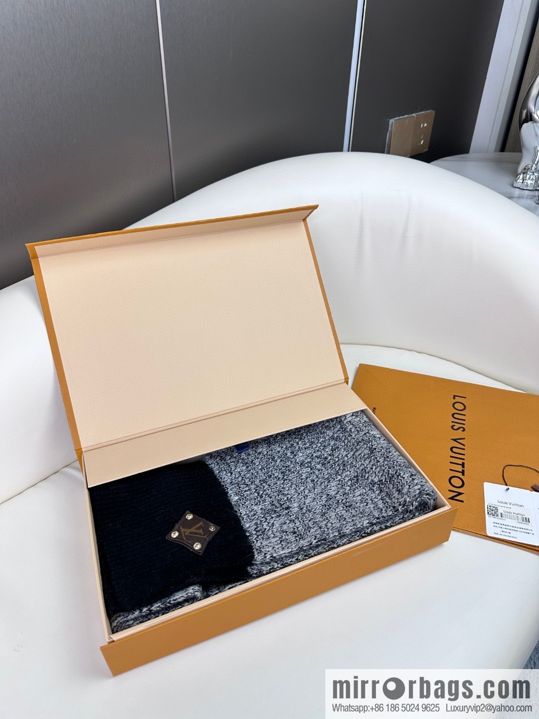 LV color scheme knitted cashmere scarf