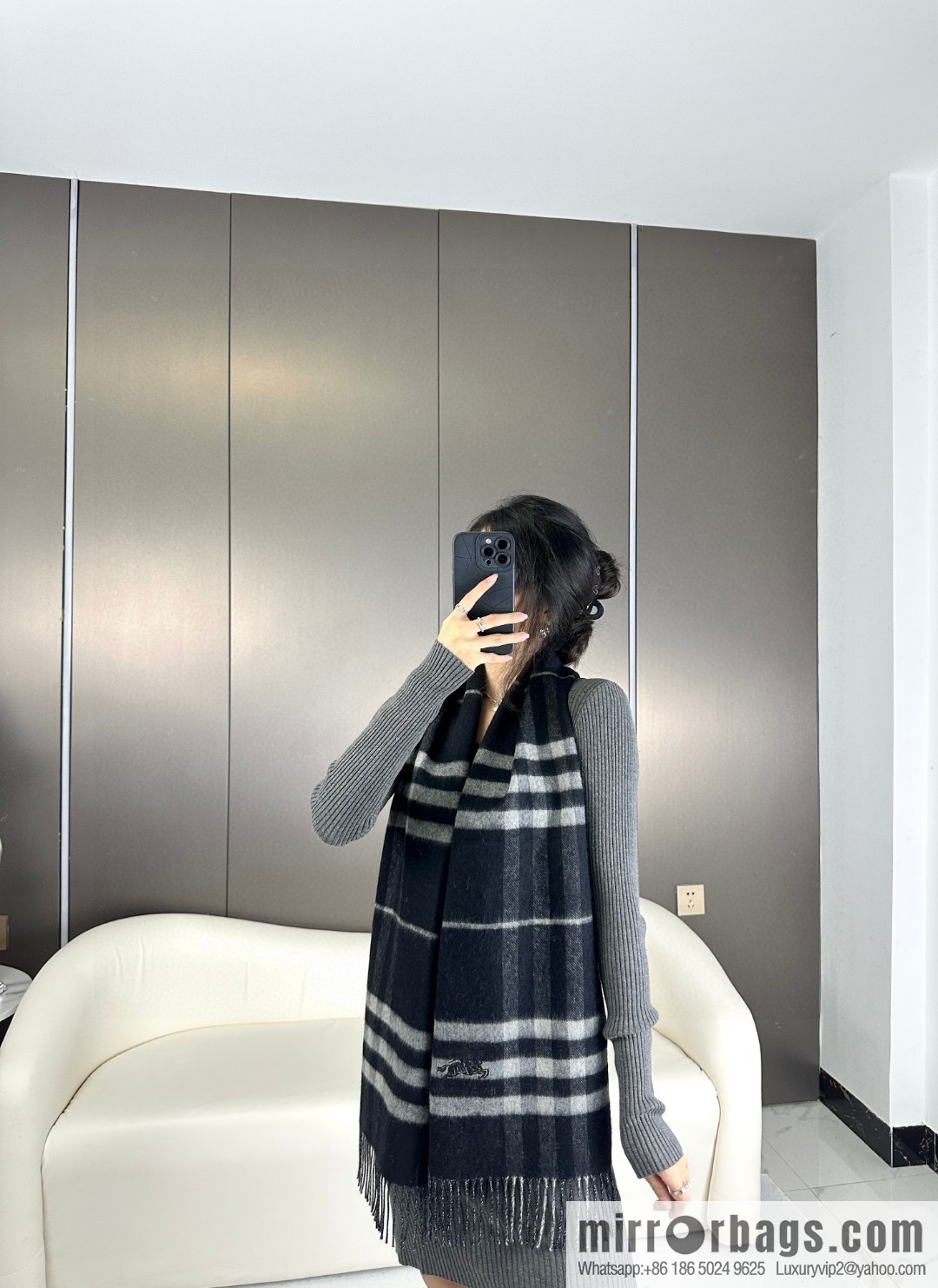 Burberry 2023 Burberry, the new double-sided warhorse men's and women's cashmere scarf