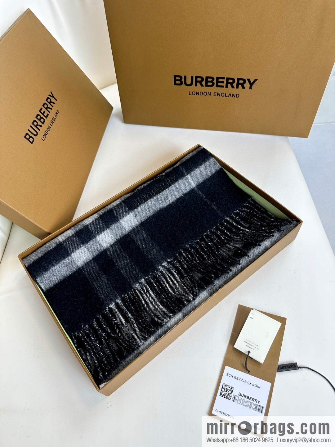 Burberry 2023 Burberry, the new double-sided warhorse men's and women's cashmere scarf