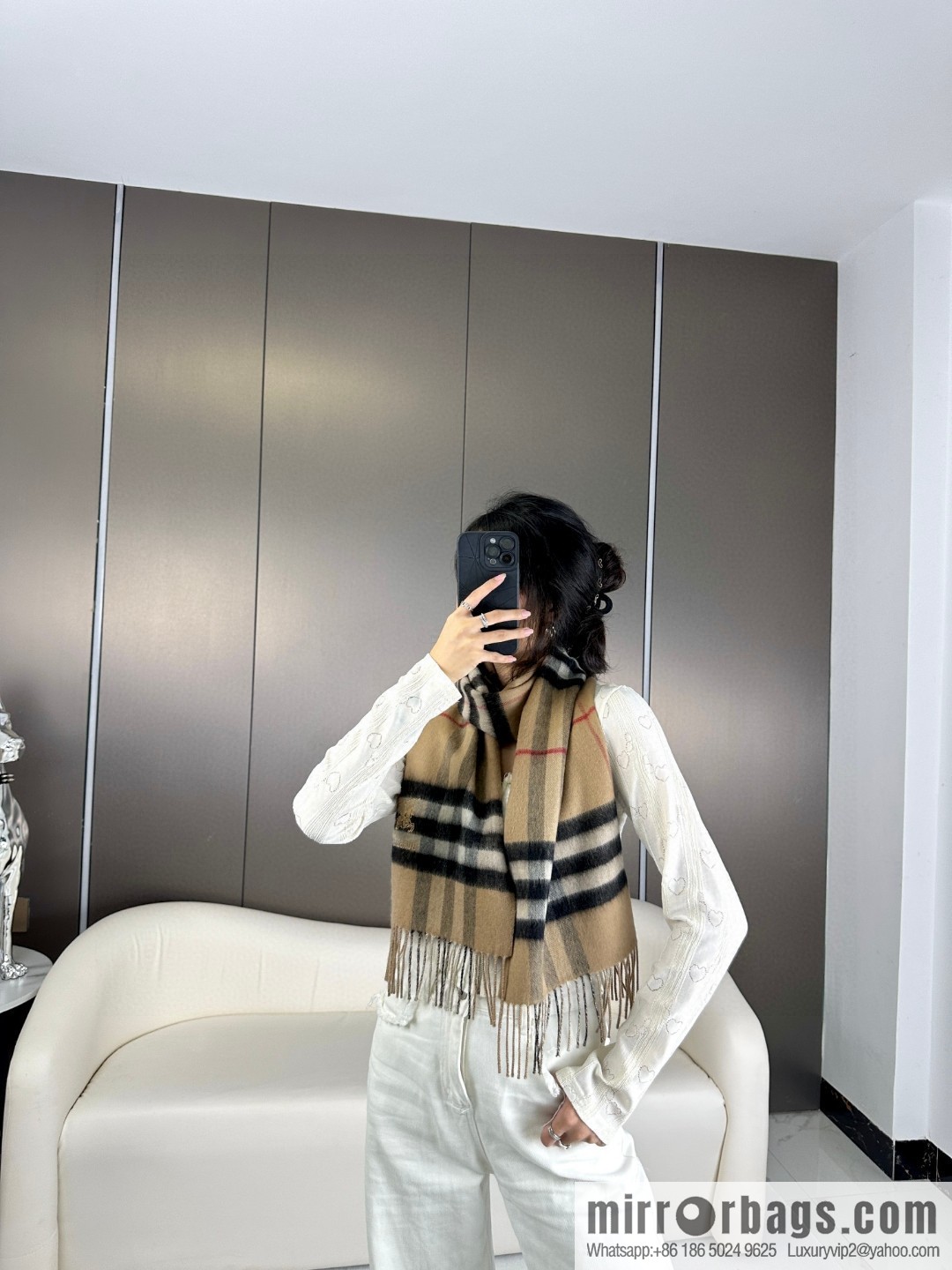 Burberry 2023 Burberry, the new double-sided warhorse men's and women's cashmere scarf