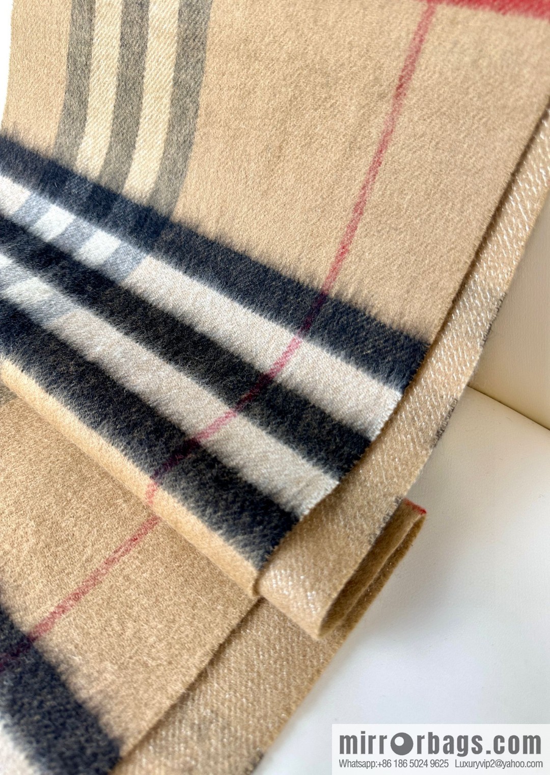 Burberry 2023 Burberry, the new double-sided warhorse men's and women's cashmere scarf