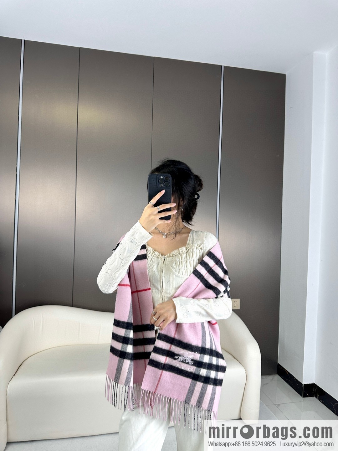 Burberry 2023 Burberry, the new double-sided warhorse men's and women's cashmere scarf