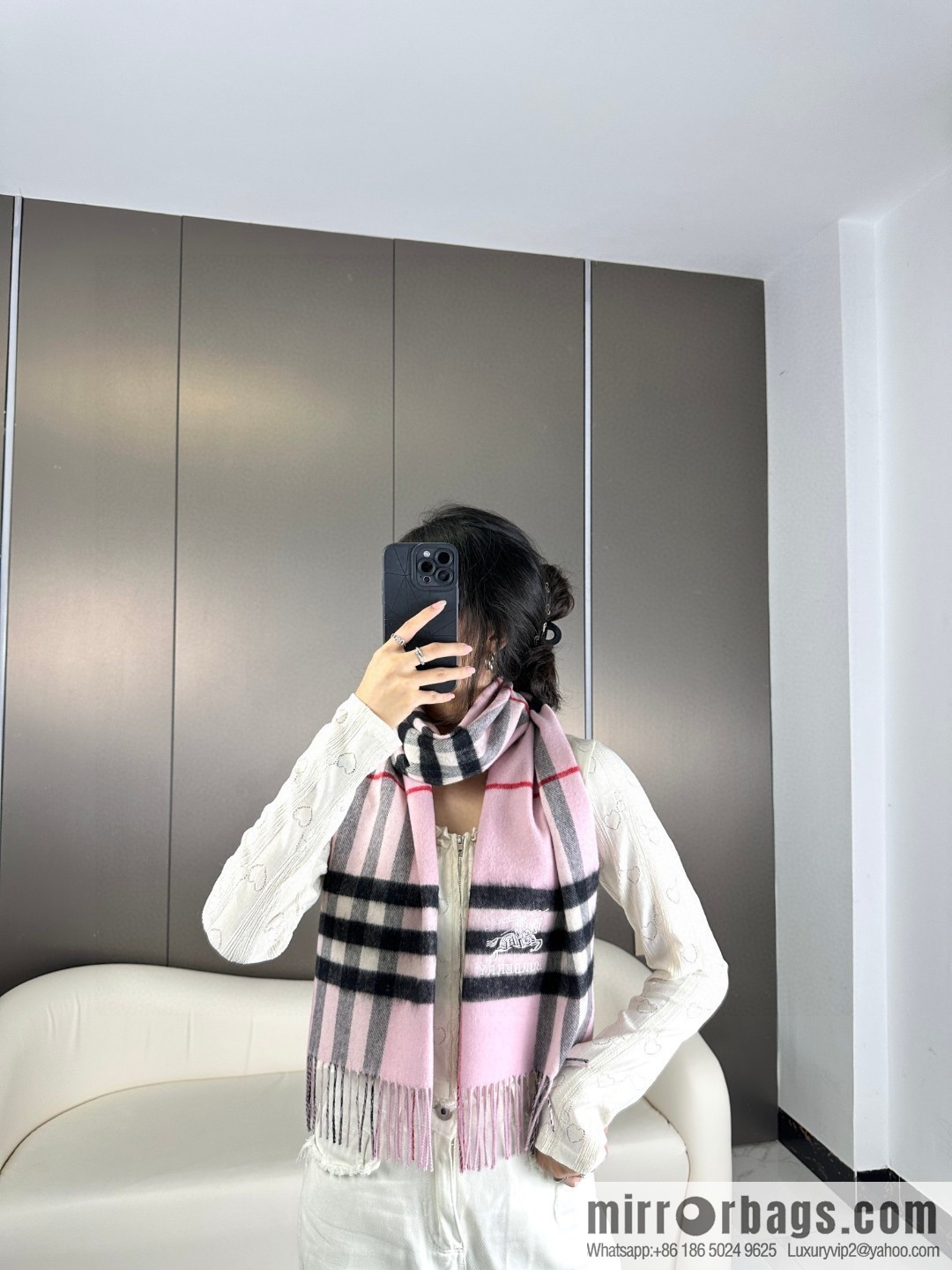 Burberry 2023 Burberry, the new double-sided warhorse men's and women's cashmere scarf