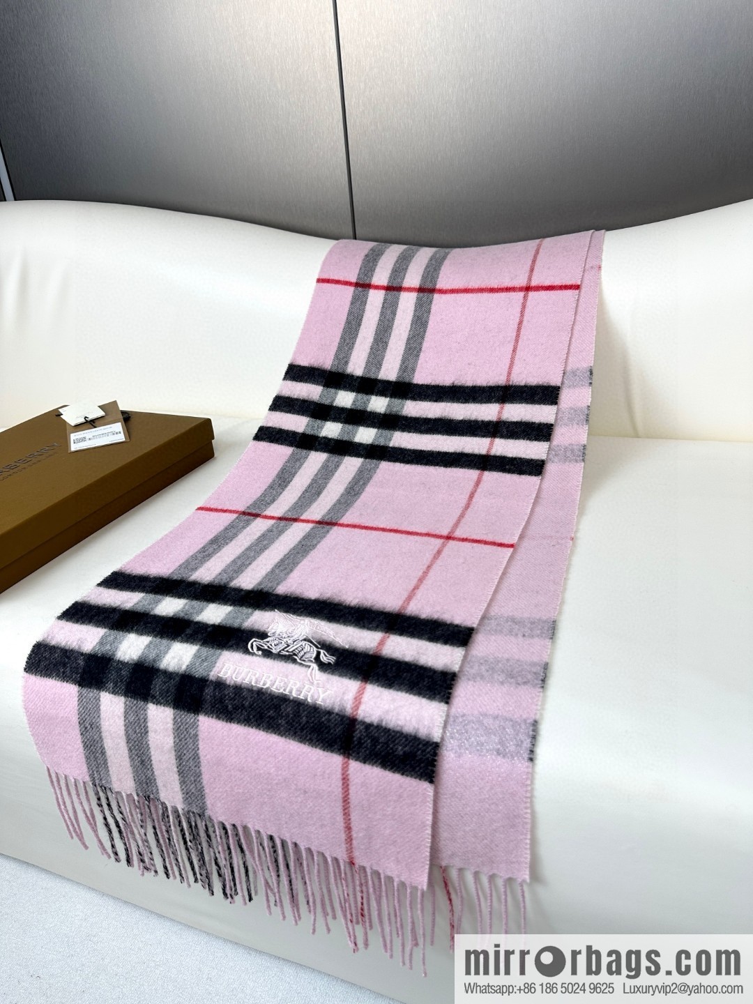 Burberry 2023 Burberry, the new double-sided warhorse men's and women's cashmere scarf