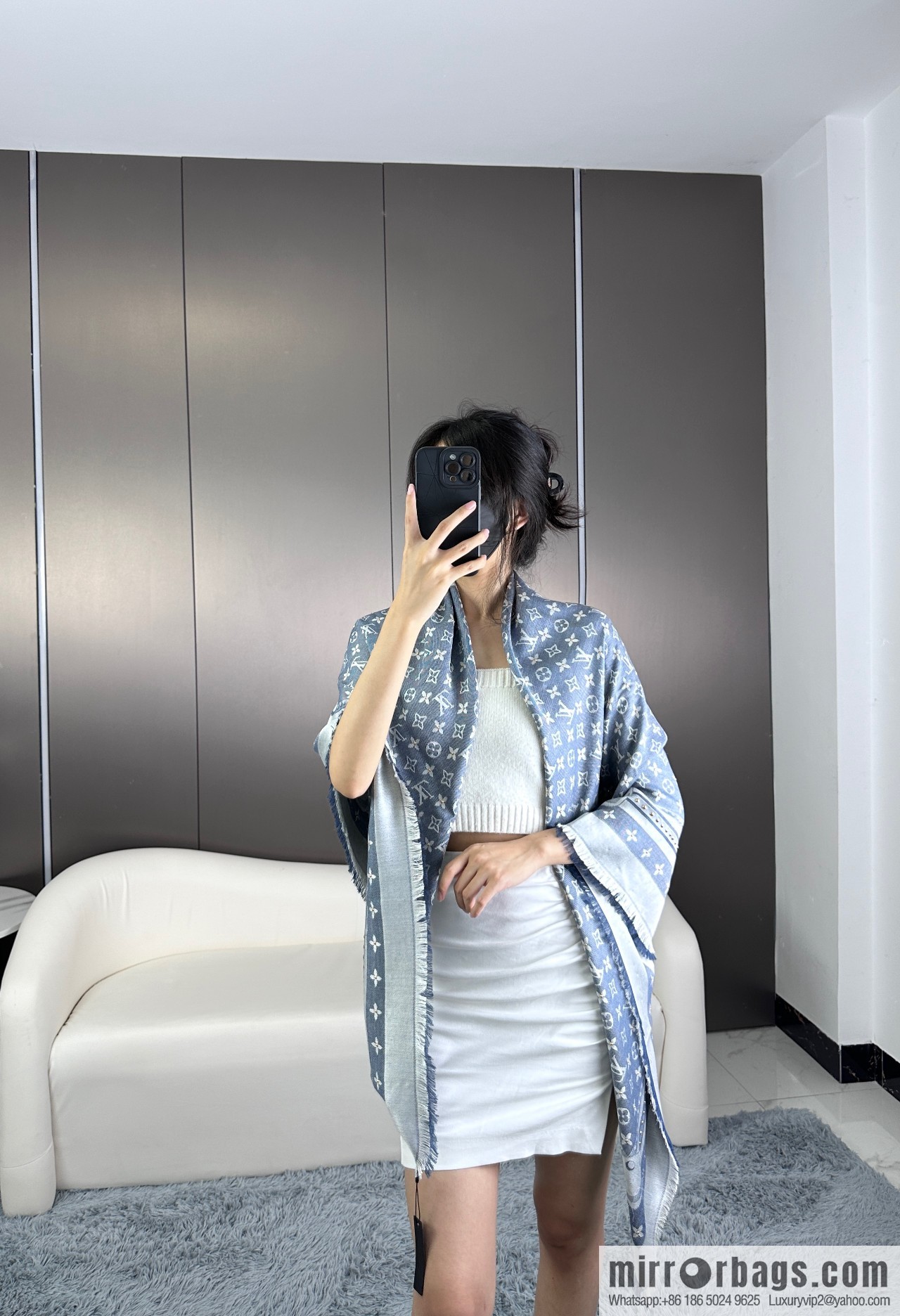 LV STUDDY DENIM MONOGRAM Shawl