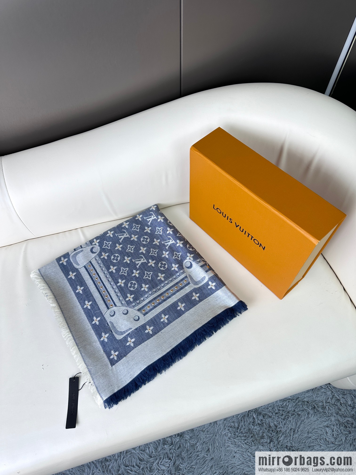 LV STUDDY DENIM MONOGRAM Shawl
