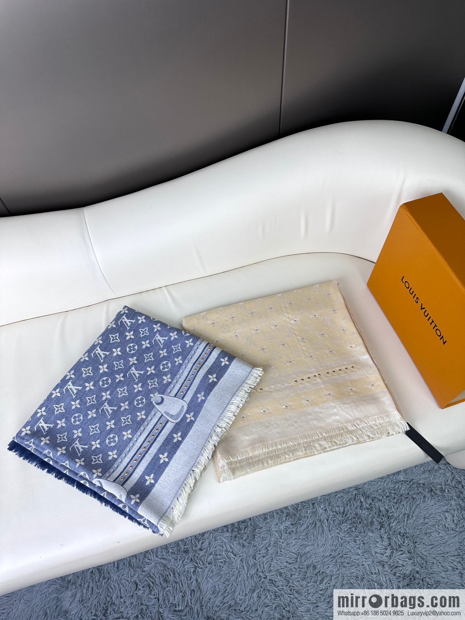 LV STUDDY DENIM MONOGRAM Shawl