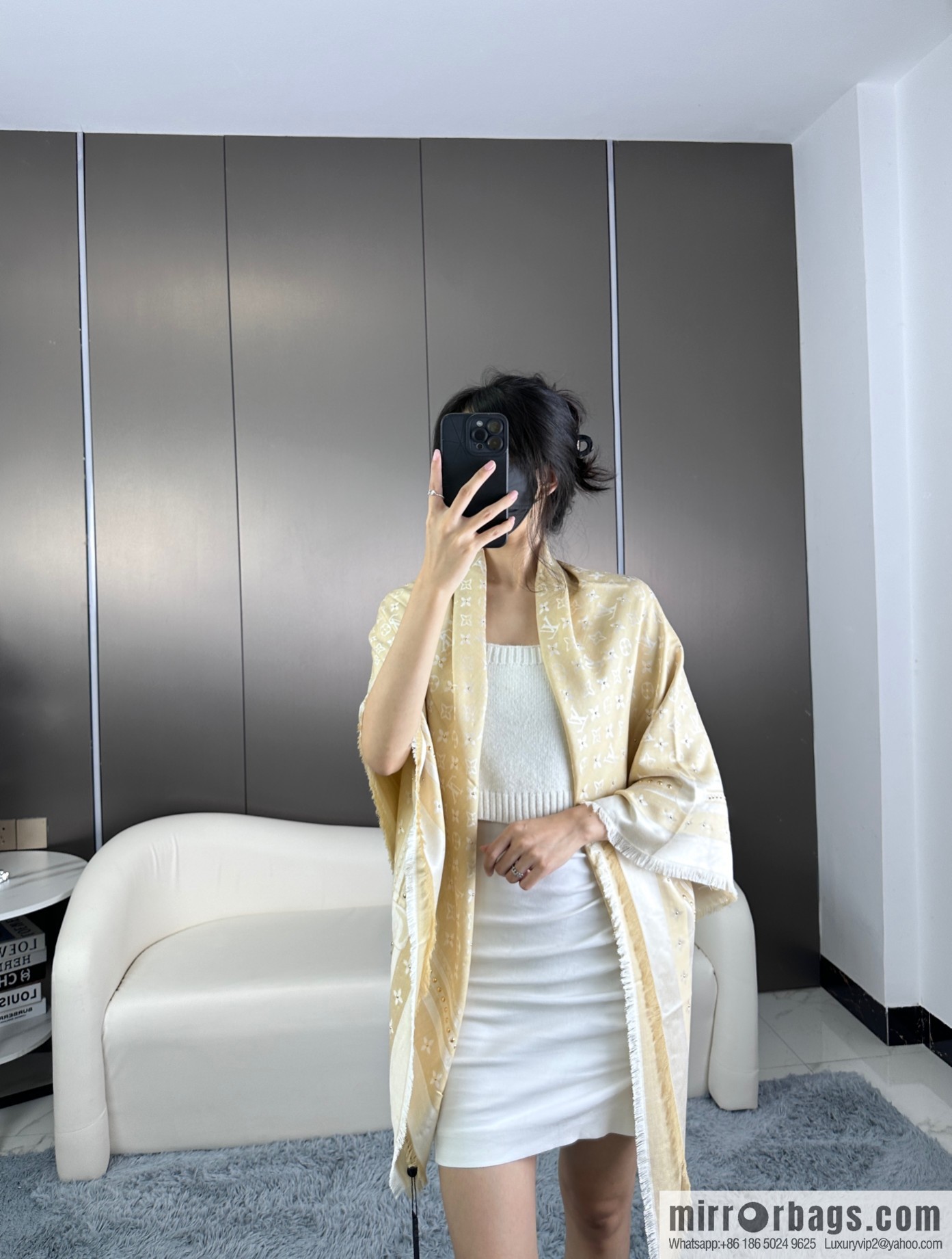 LV STUDDY DENIM MONOGRAM Shawl
