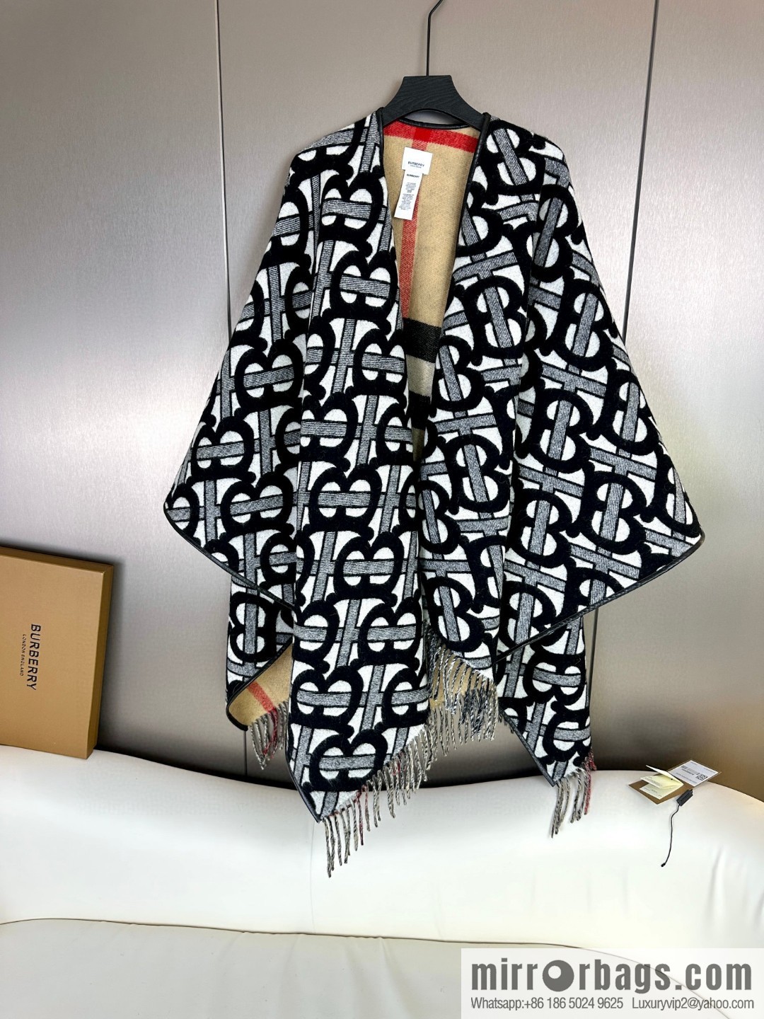 Burberry's latest double-sided jacquard cape large shawl