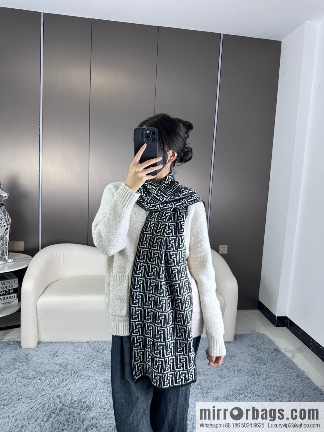 FENDI 2023 new collection, knitted double-sided scarf