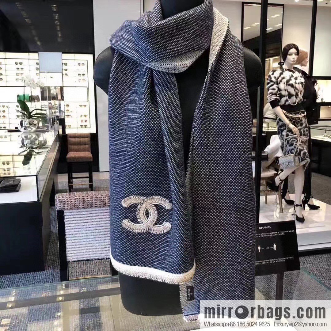 CHANEL elegant knitted, double C logo cashmere scarf