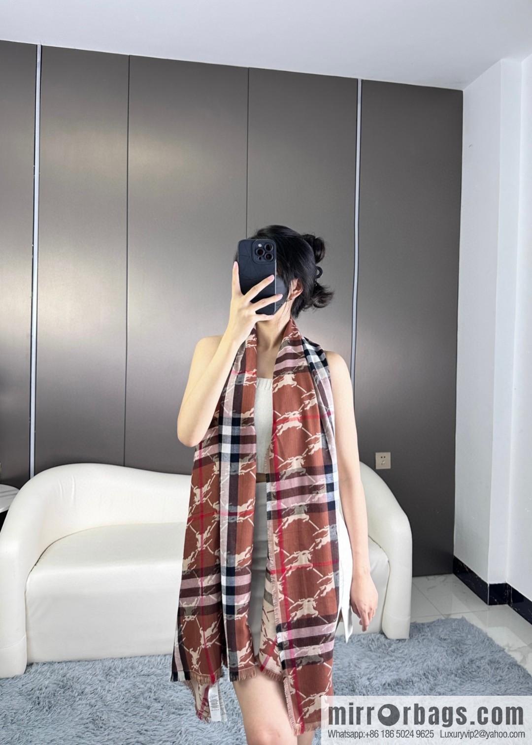 Burberry B Double-Sided Plaid Jacquard Warhorse, Thin Double-Sided Shawl