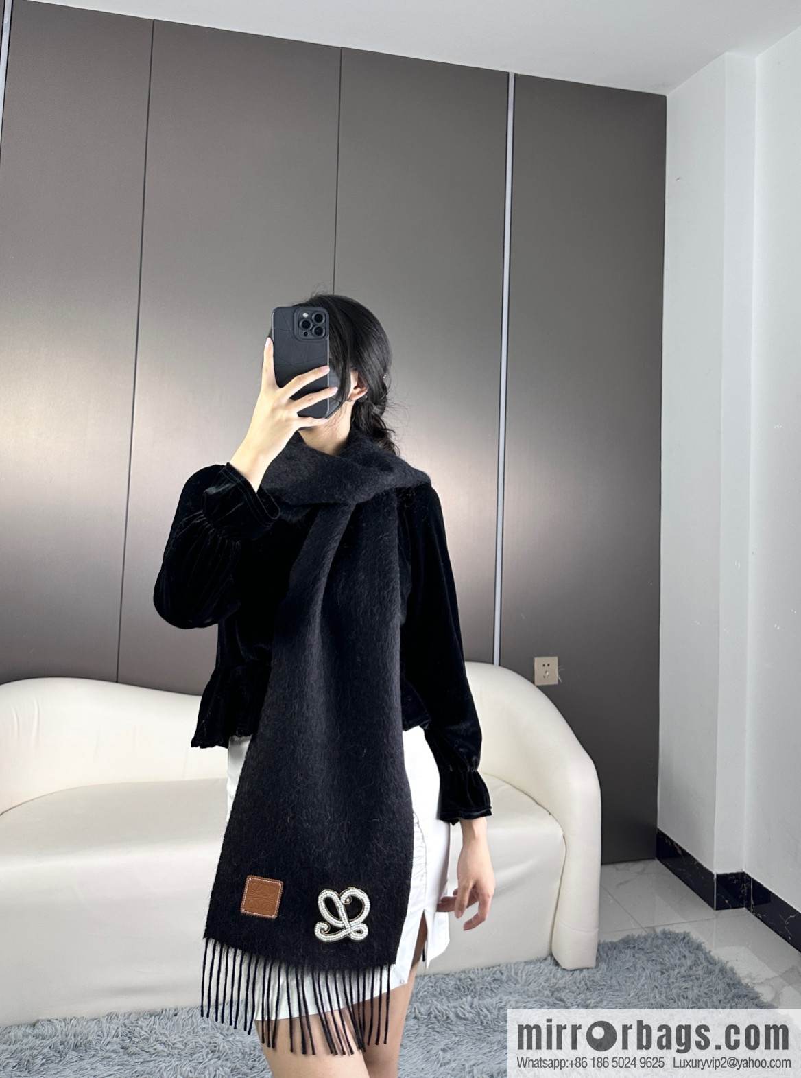 LOEWE super beautiful new mohair brooch scarf