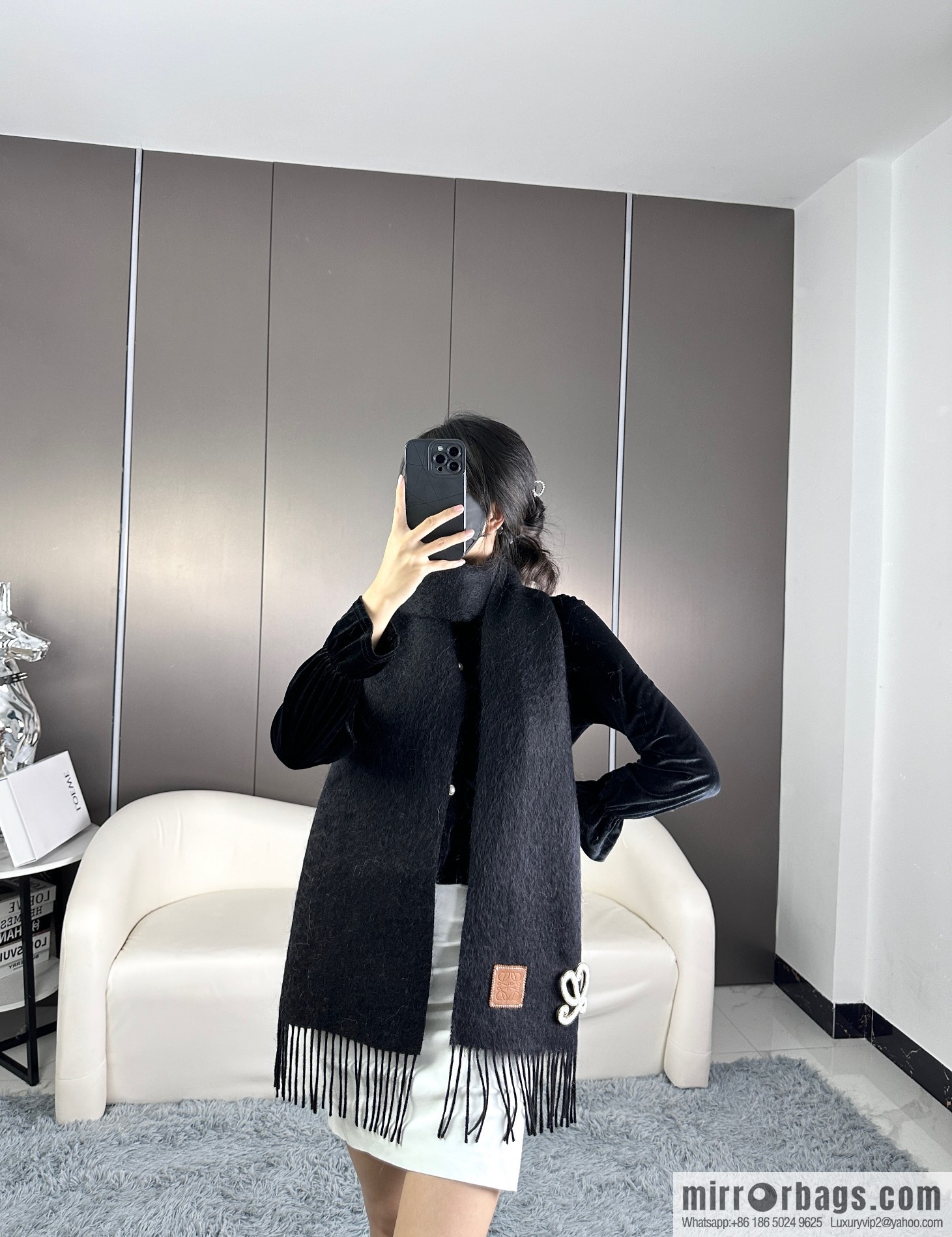 LOEWE super beautiful new mohair brooch scarf