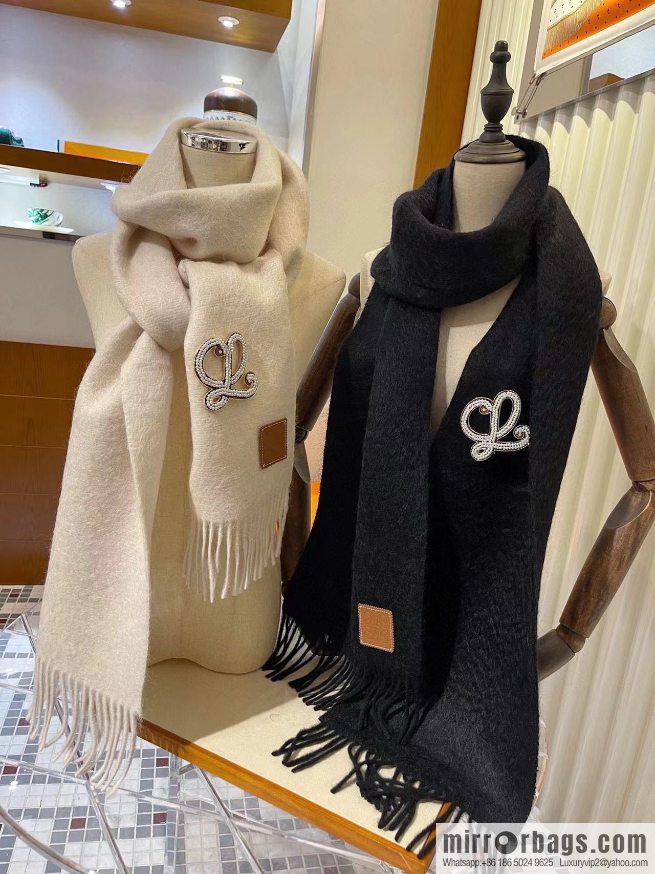 LOEWE super beautiful new mohair brooch scarf