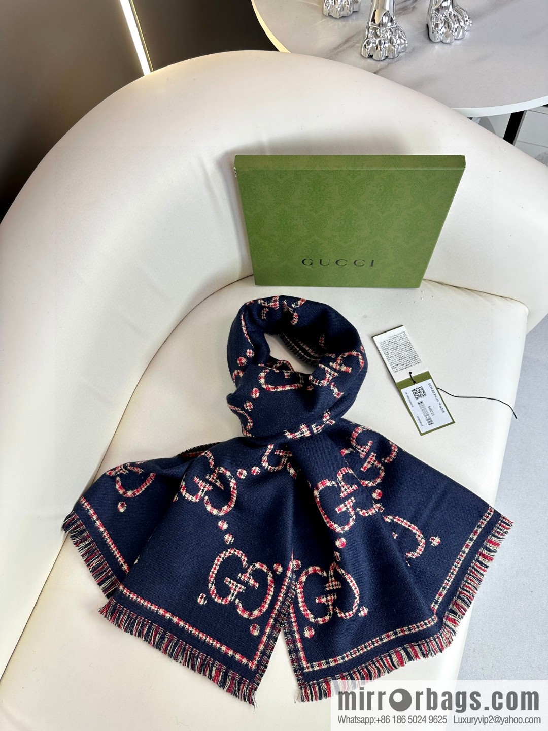 GUCCI GG pattern double-sided jacquard wool scarf