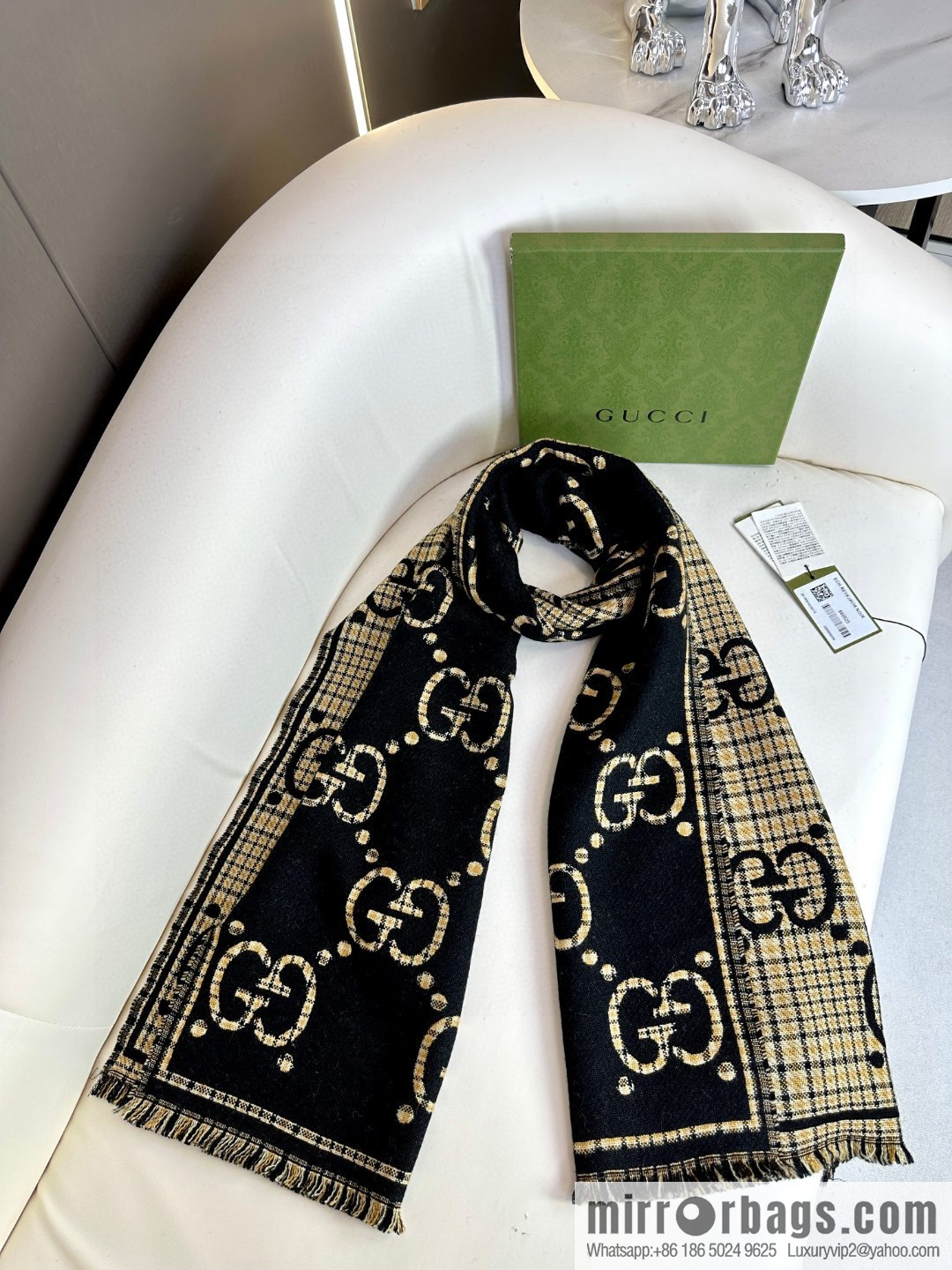 GUCCI GG pattern double-sided jacquard wool scarf