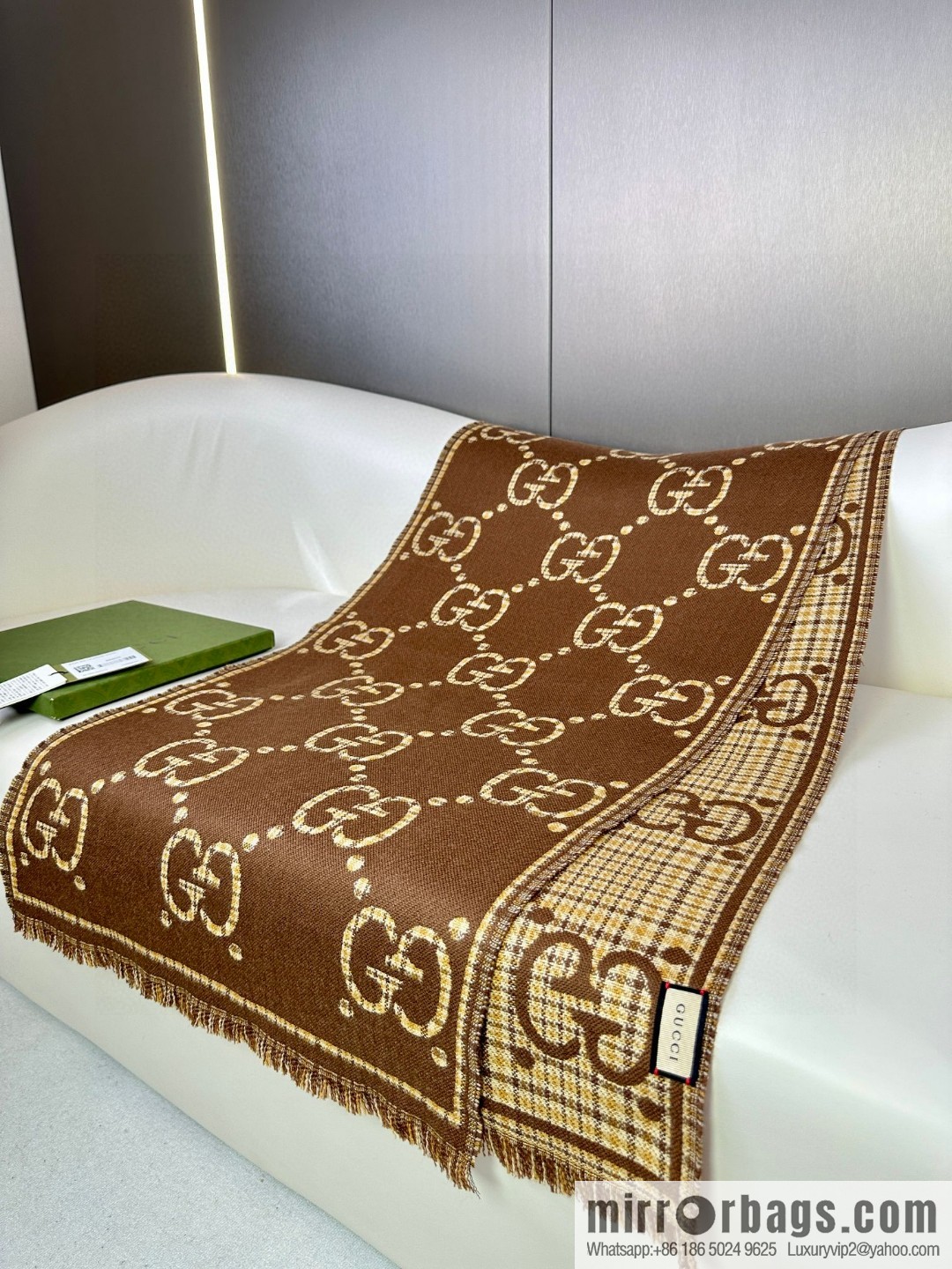 GUCCI GG pattern double-sided jacquard wool scarf