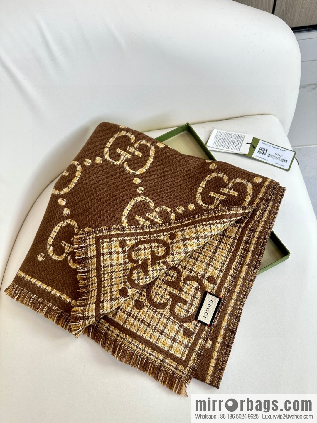GUCCI GG pattern double-sided jacquard wool scarf