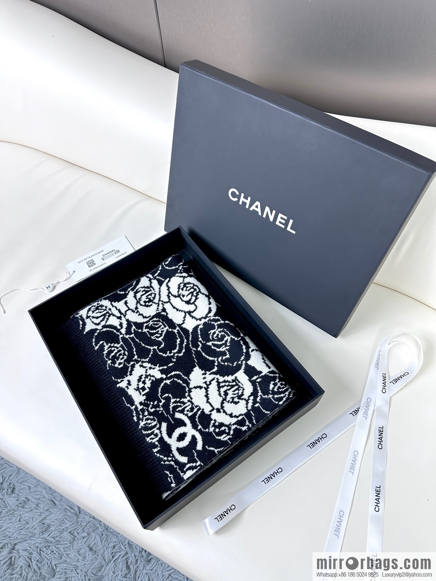 CHANEL camellia knitted cashmere towel