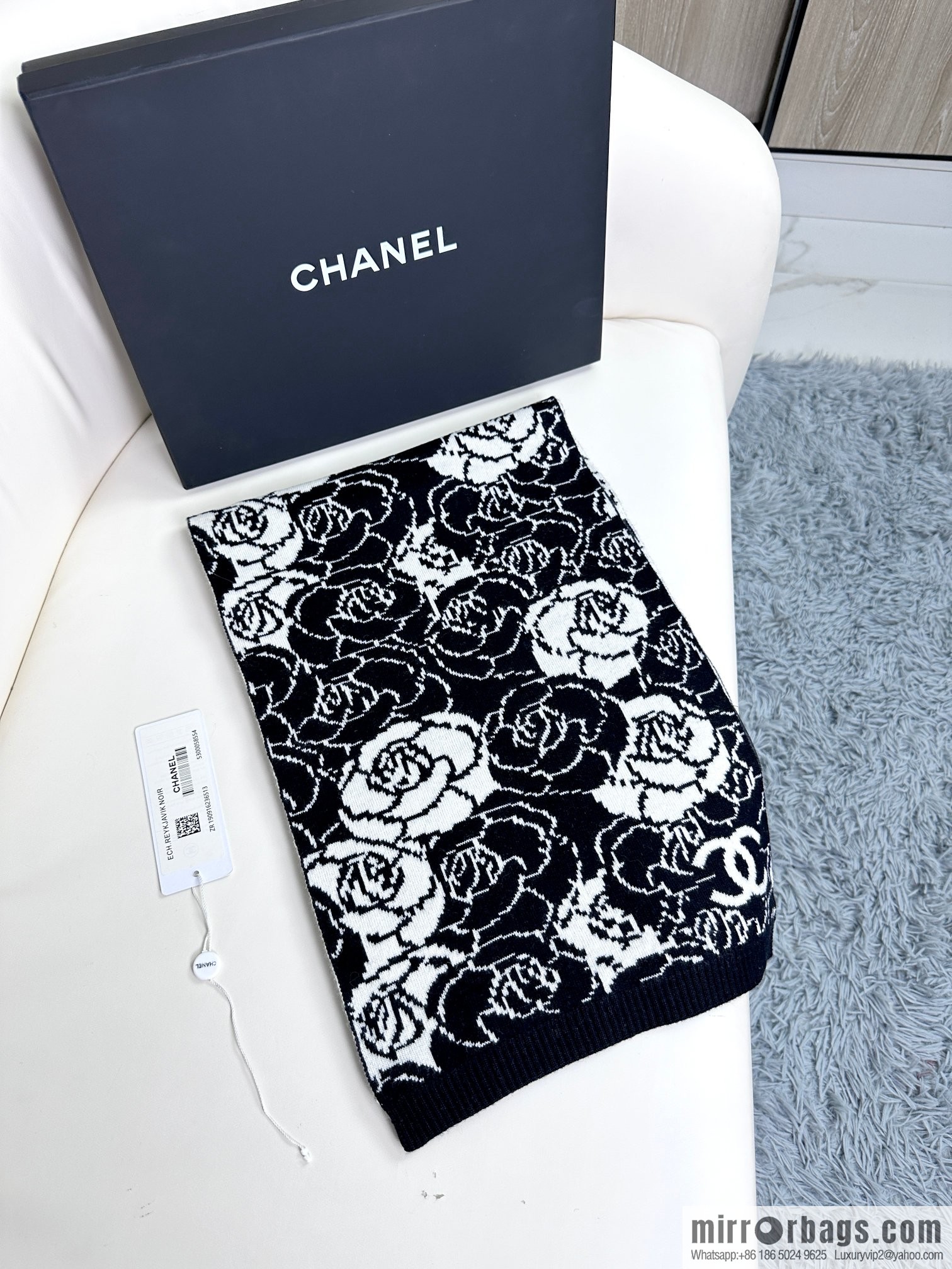 CHANEL camellia knitted cashmere towel
