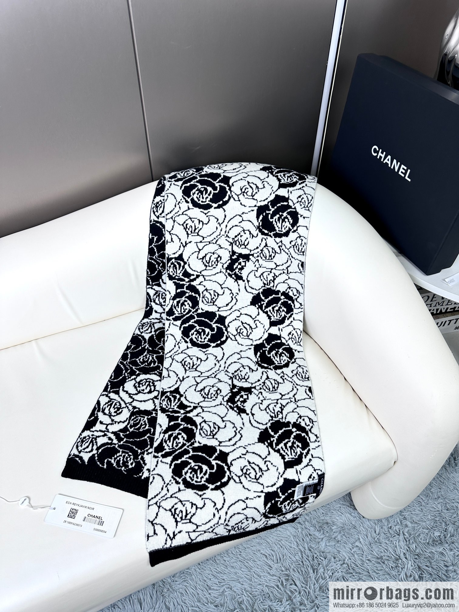 CHANEL camellia knitted cashmere towel