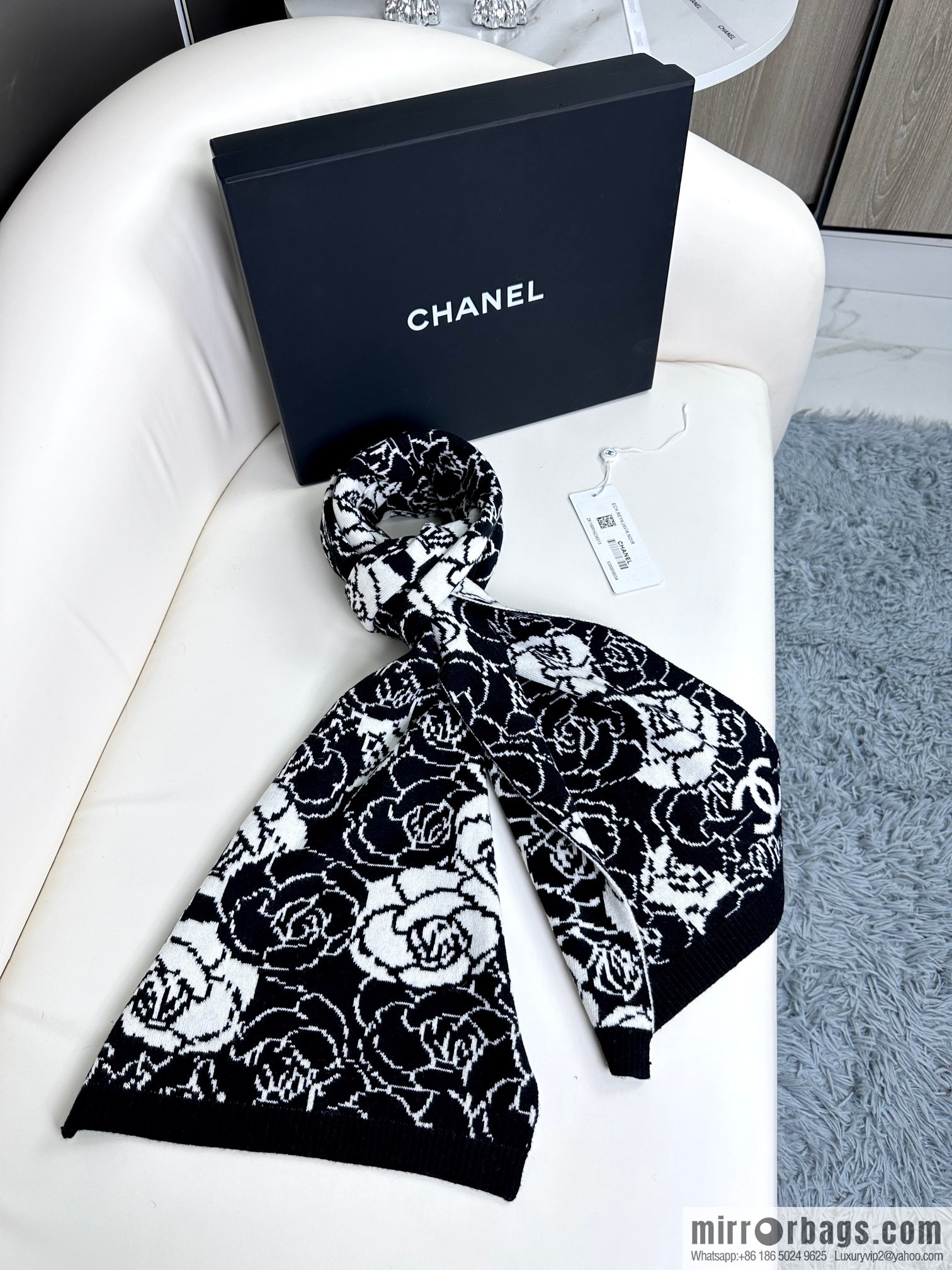 CHANEL camellia knitted cashmere towel