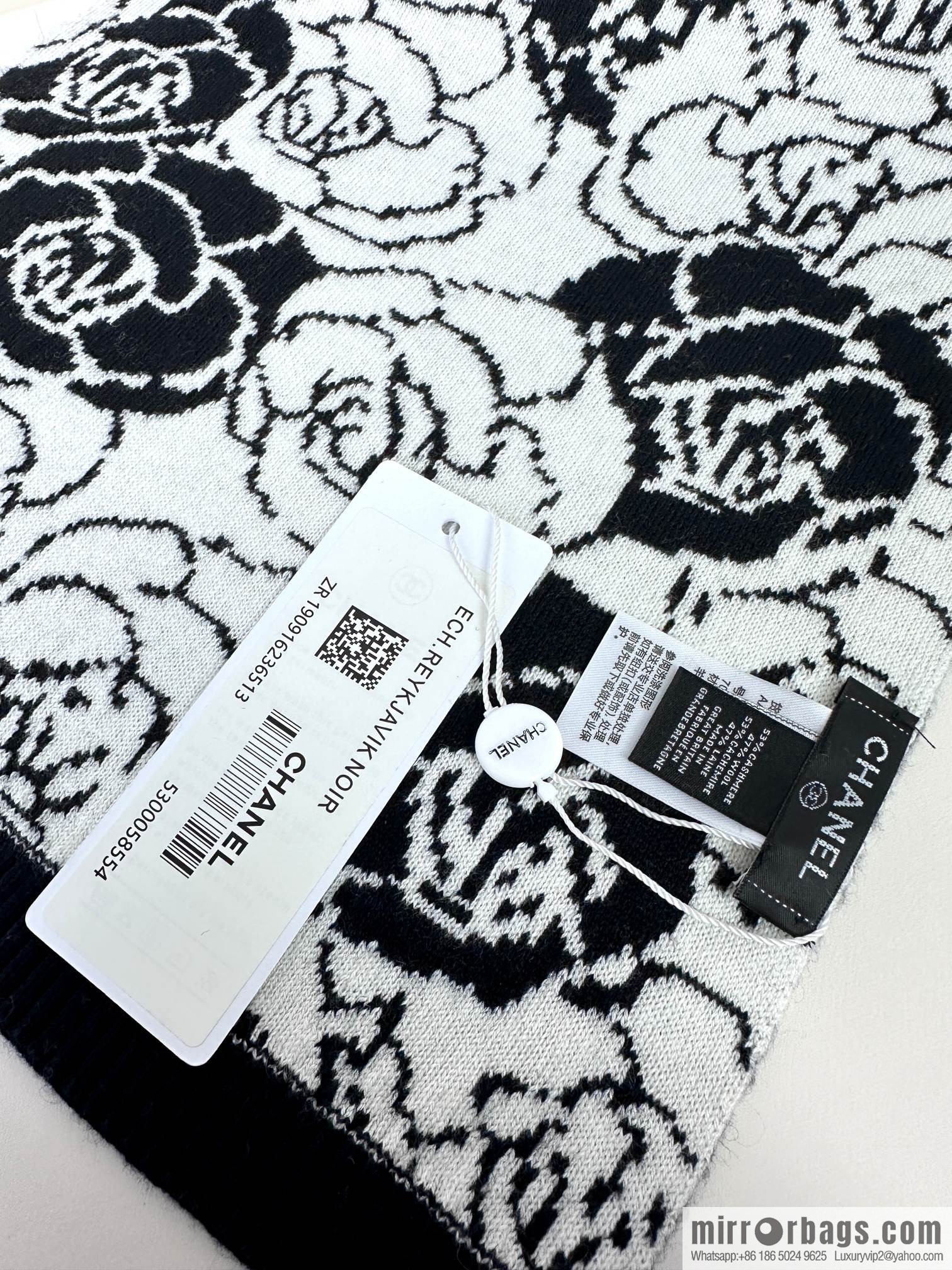 CHANEL camellia knitted cashmere towel