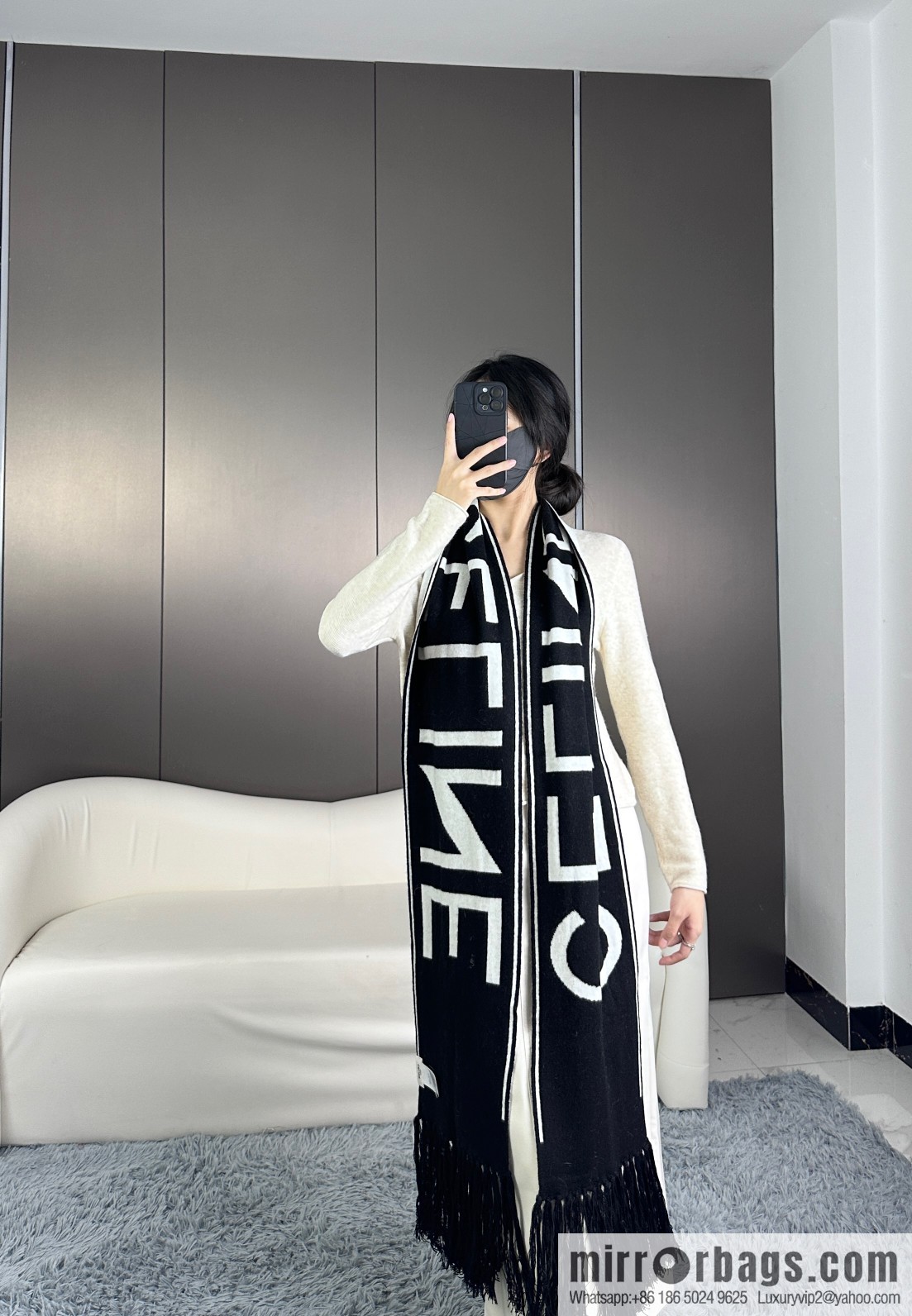 CHANEL imported wool cashmere yarn, black and white scarf