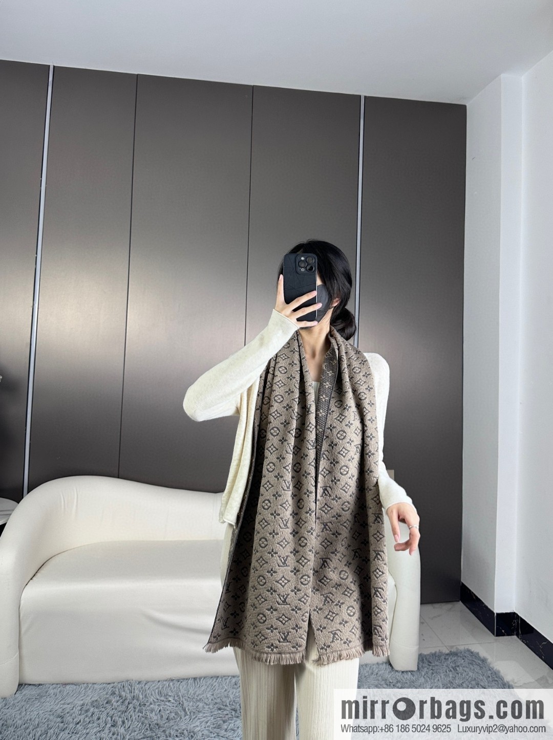 LV men's cashmere scarf