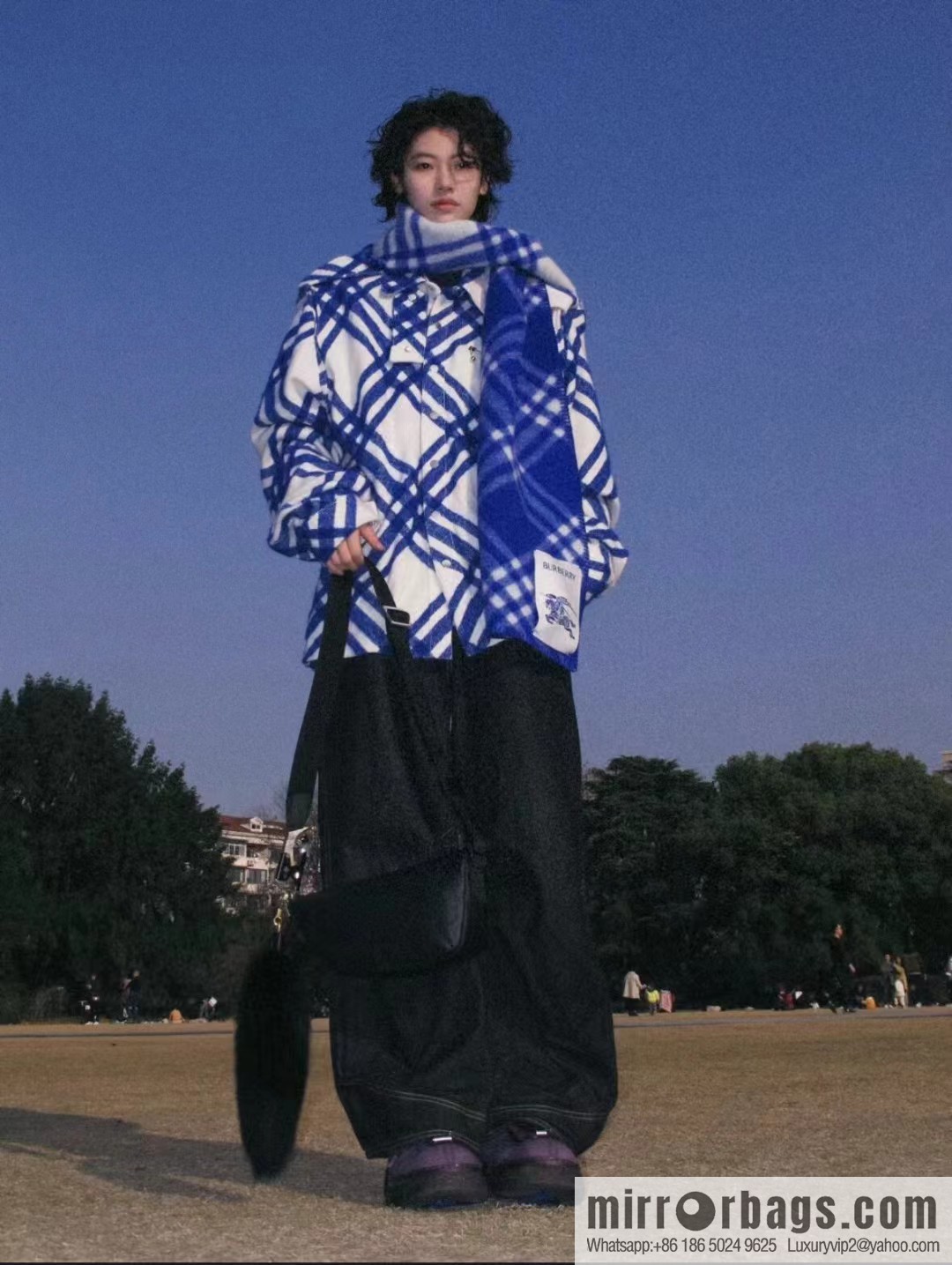 Burberry, the new wool scarf