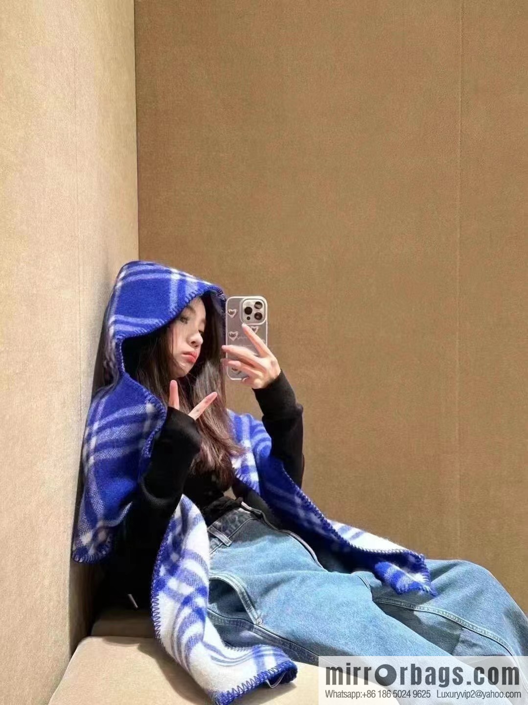 Burberry, the new wool scarf