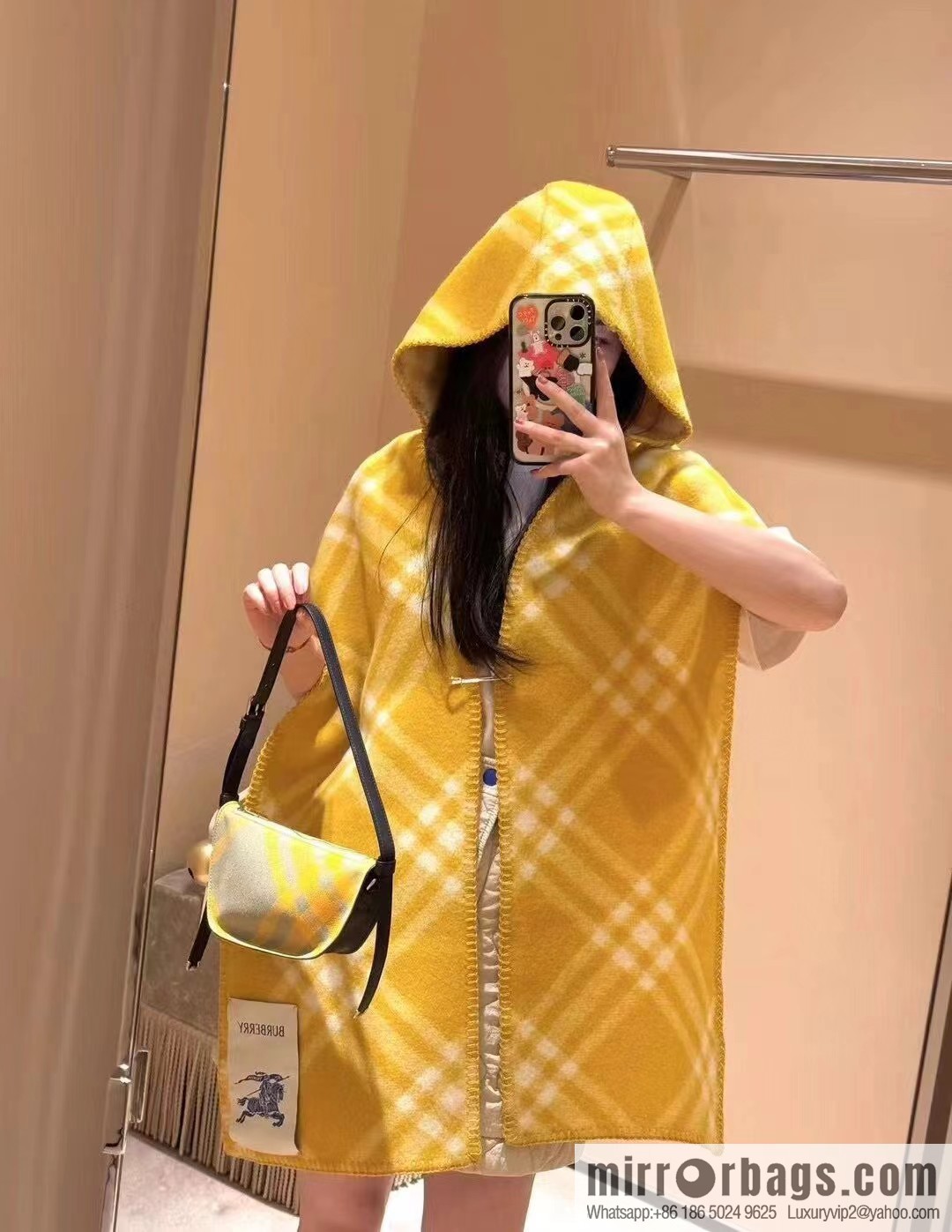 Burberry, the new wool scarf