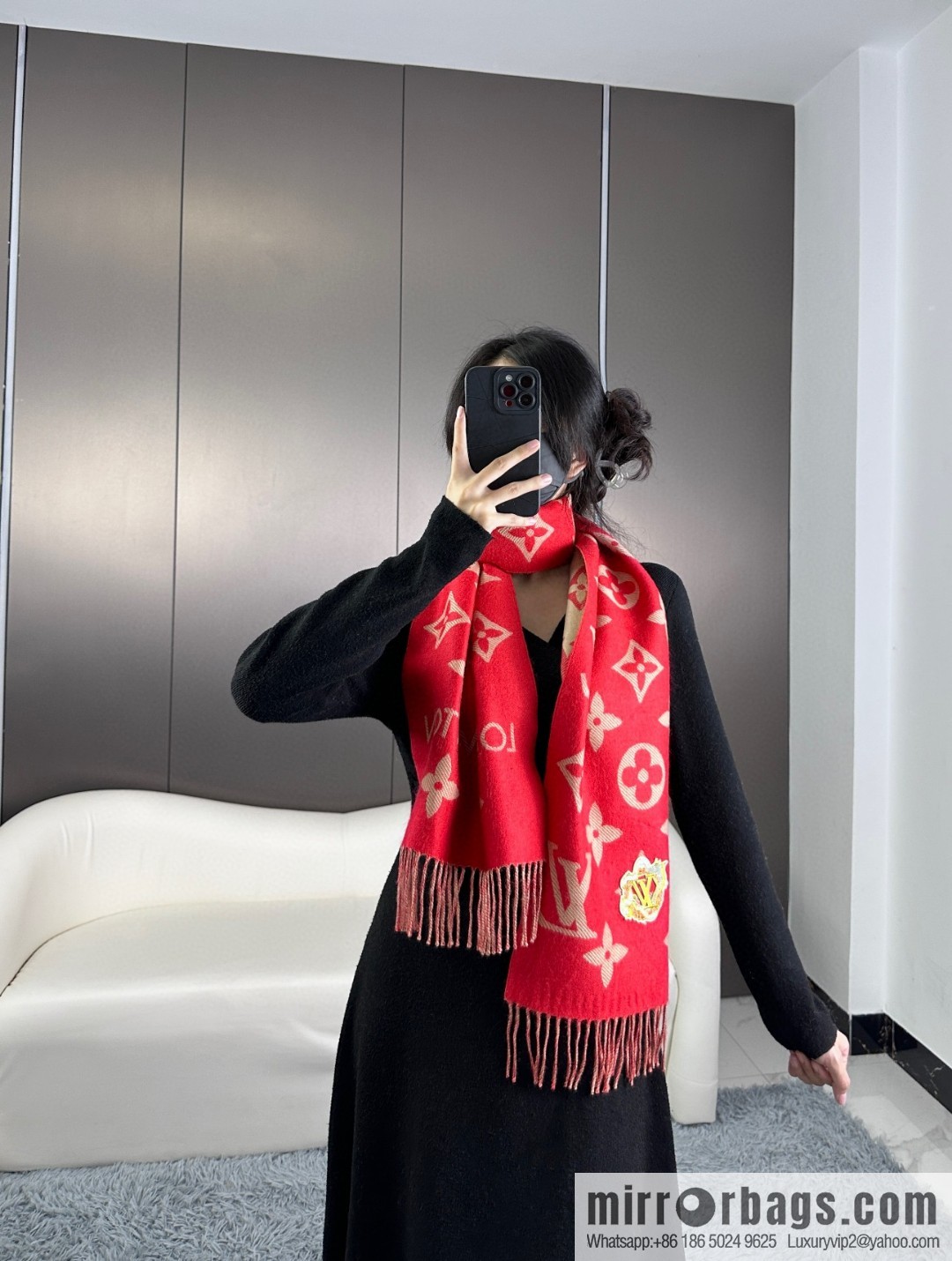 LV Year of the Dragon Limited Edition, Embroidered Labeled Sheep Wool Scarf M79522