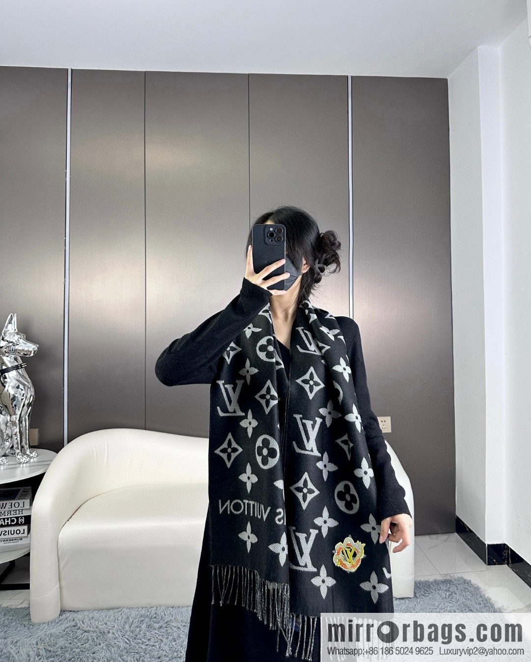 LV Year of the Dragon Limited Edition, Embroidered Labeled Sheep Wool Scarf M79522